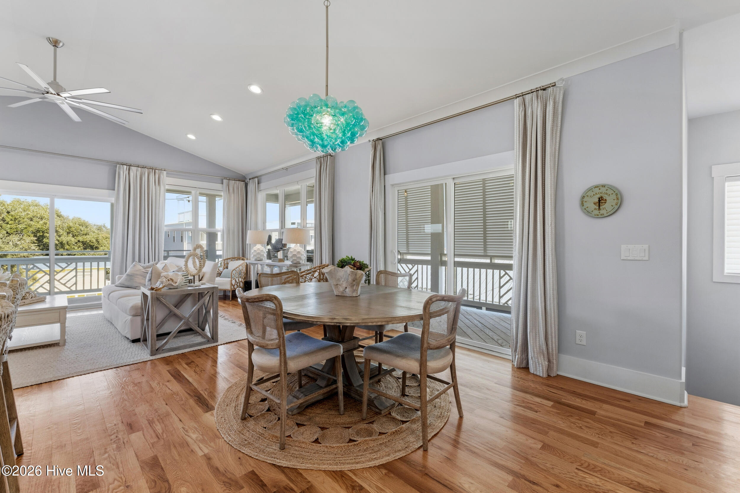 100554534 | Photo 26