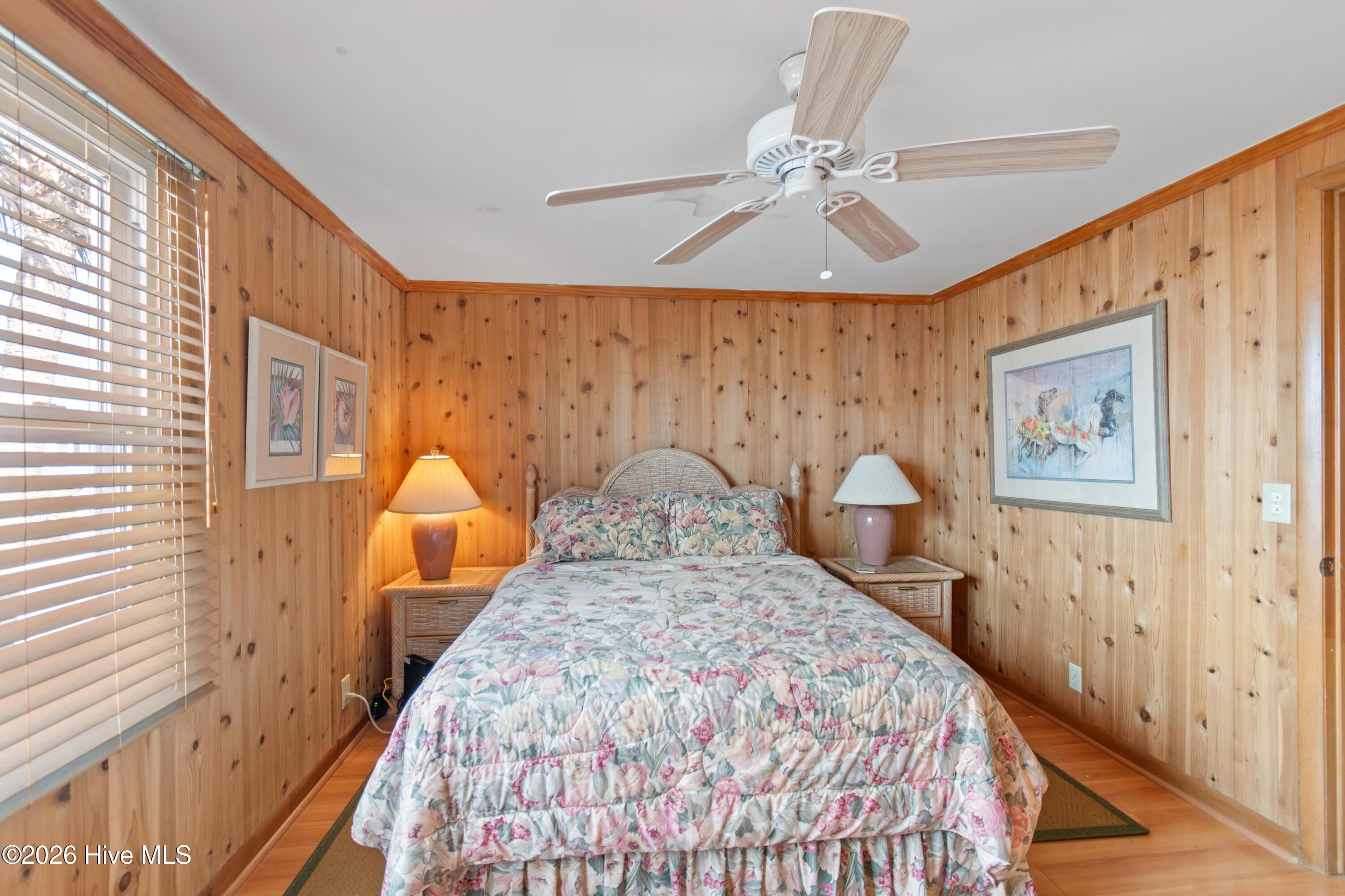 100553939 | Photo 30