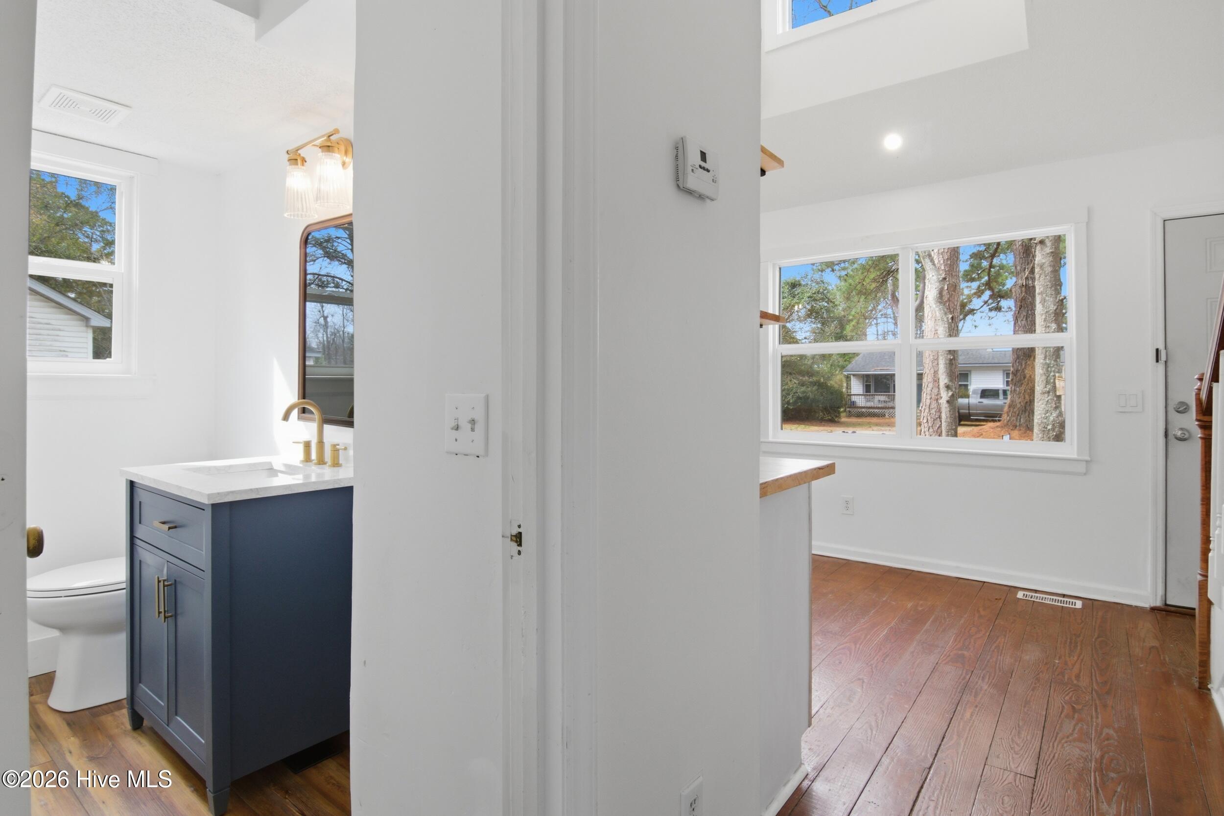 100553328 | Photo 14