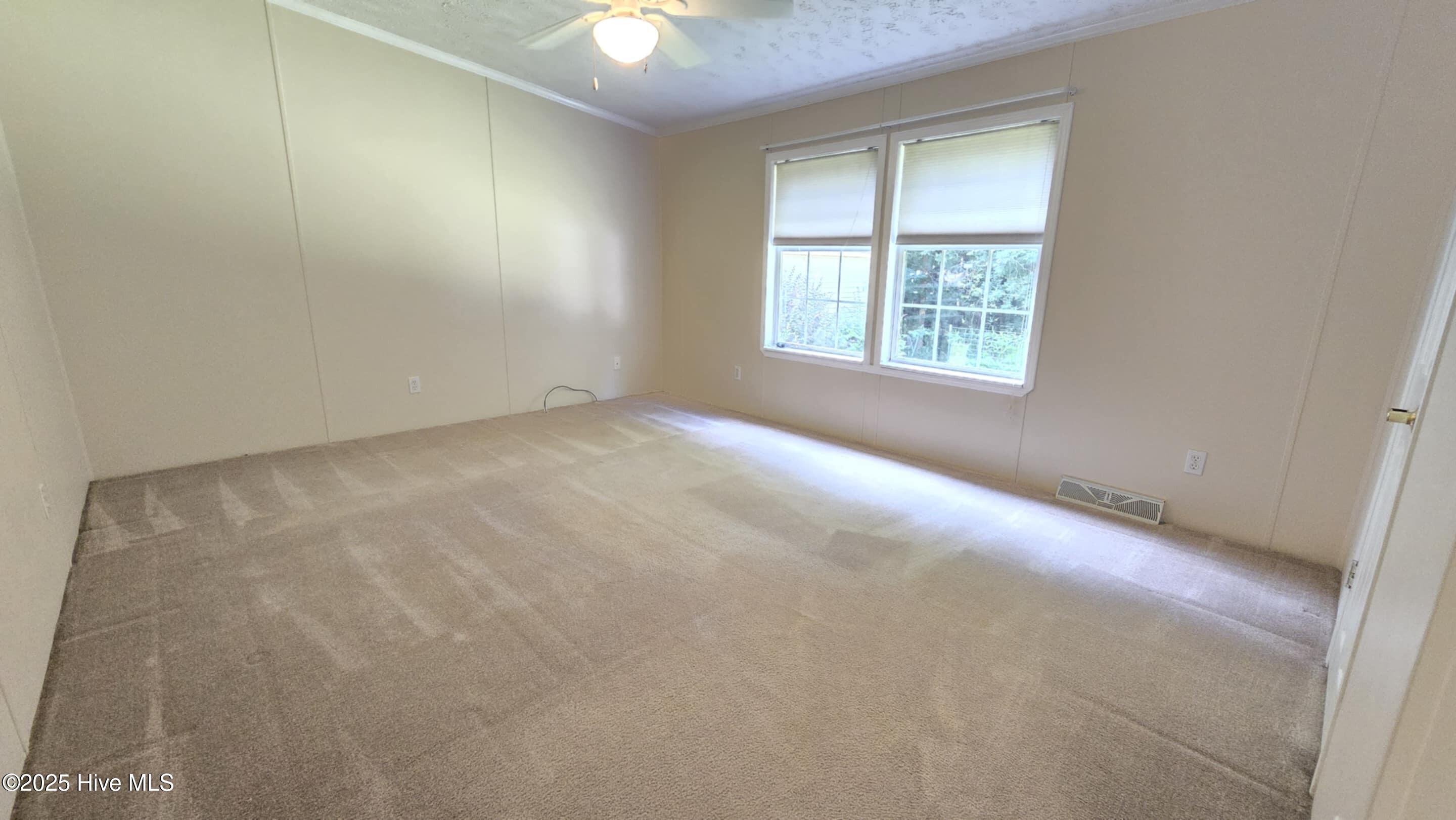 100522277 | Photo 45