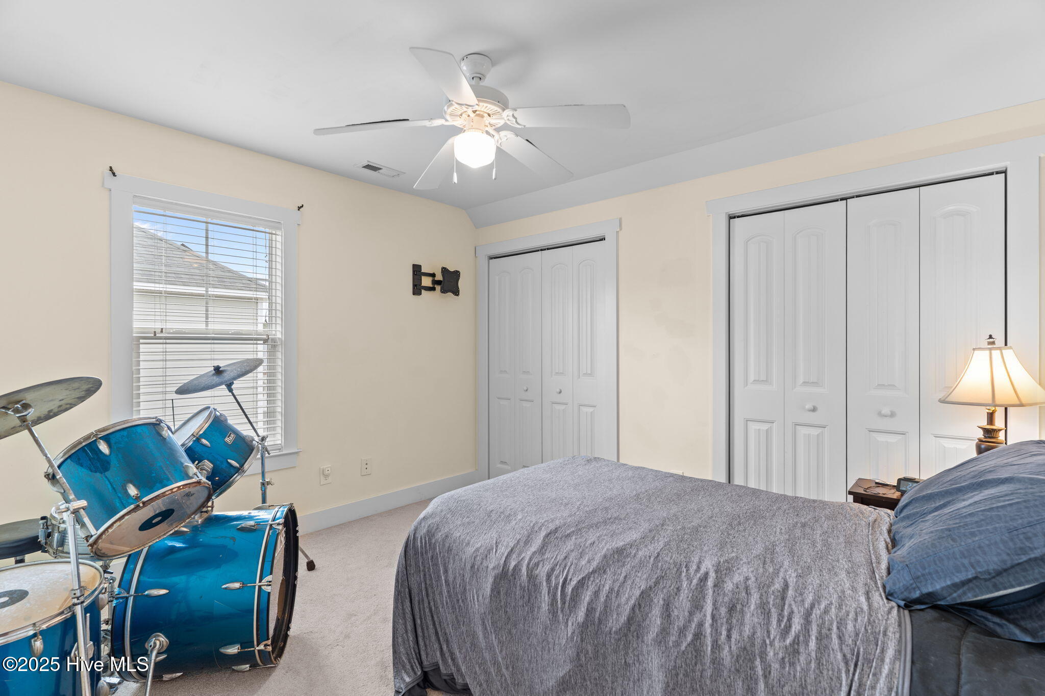 100550078 | Photo 45