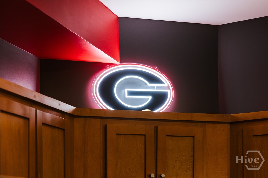 494 Baxter Street 32