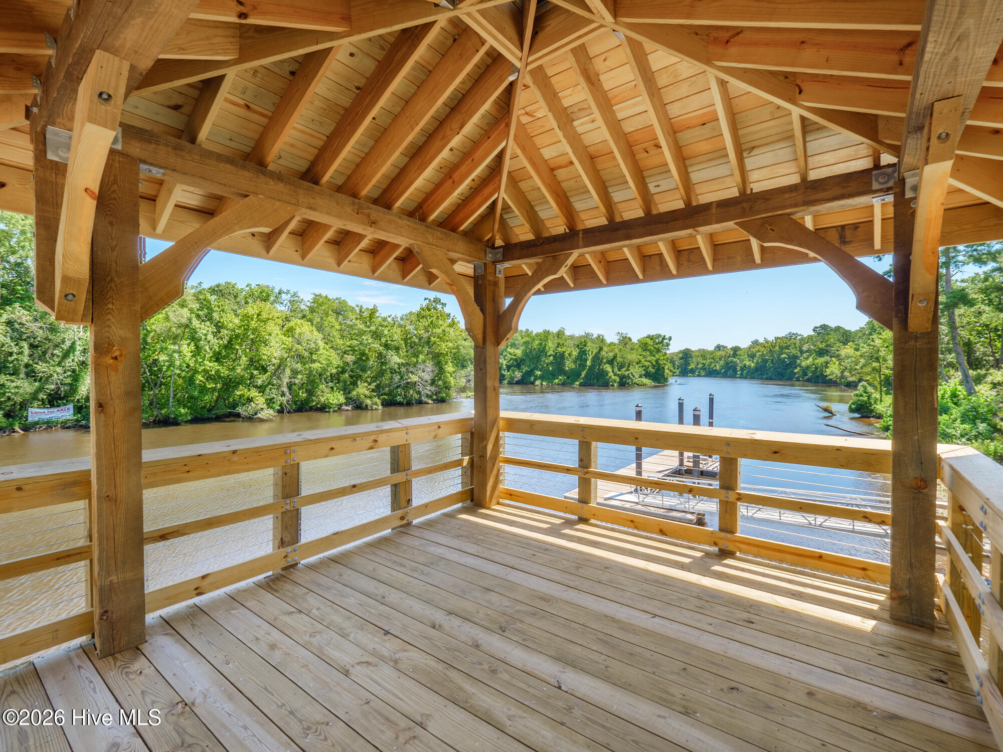 100567855 | Photo 89