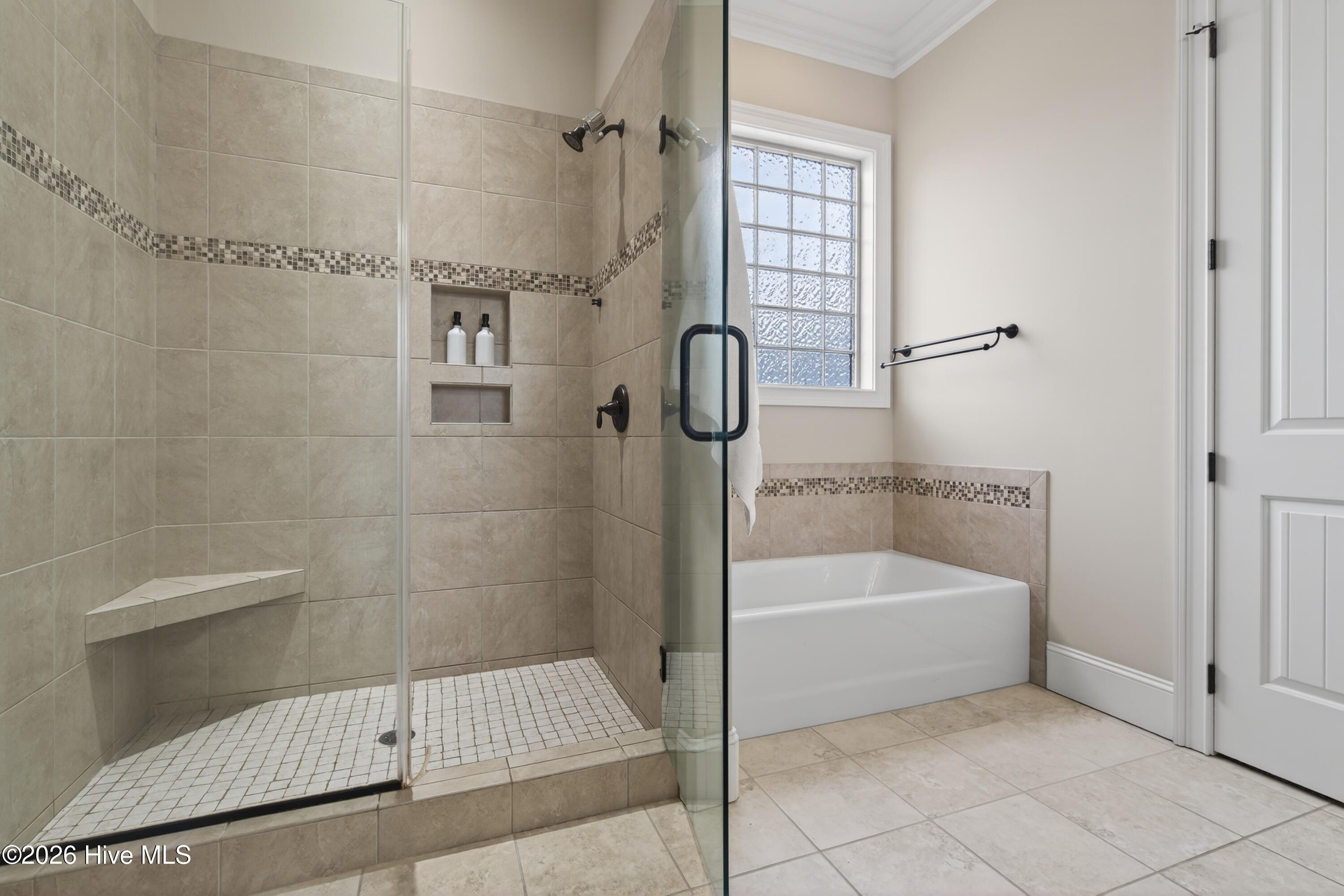 100555783 | Photo 15