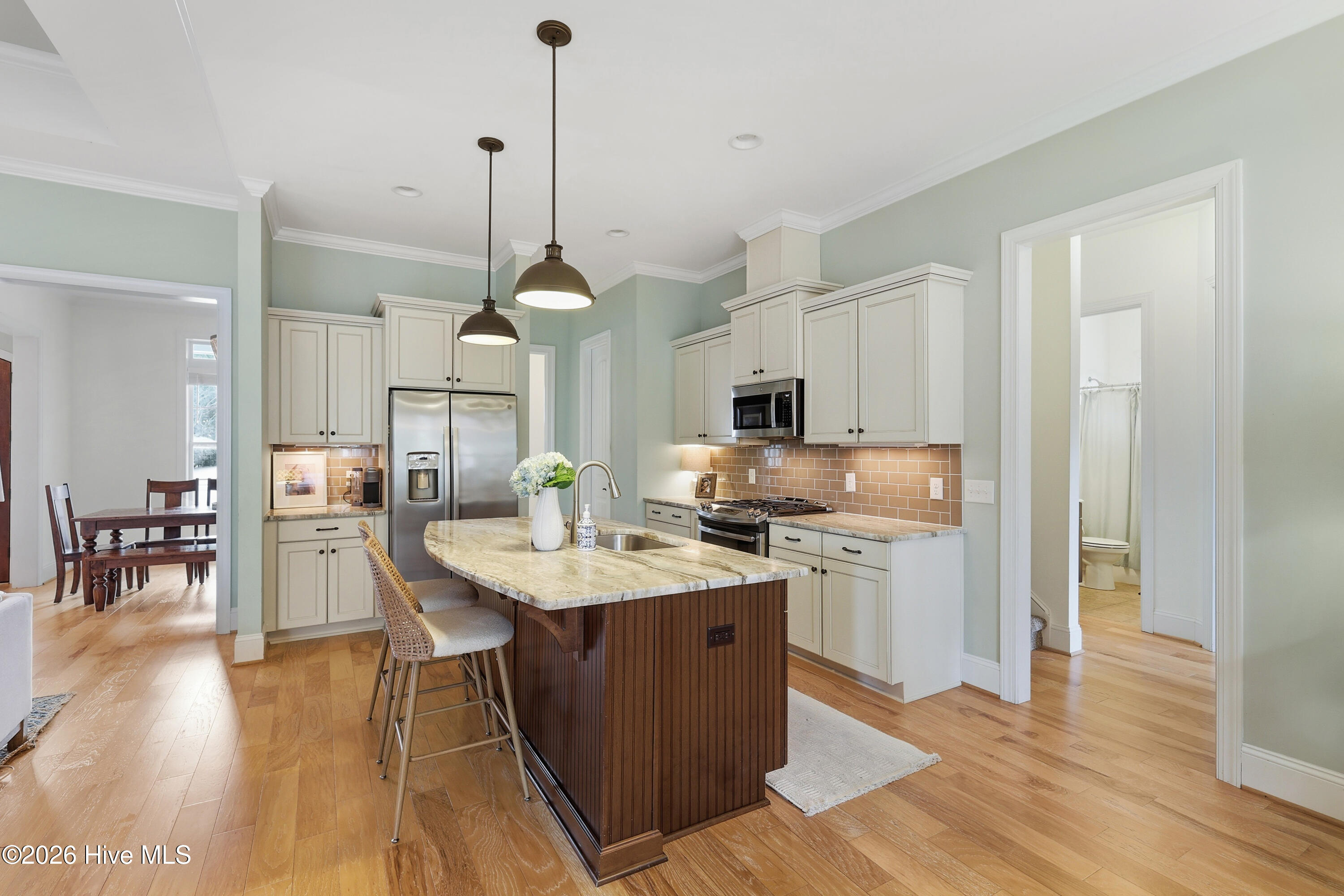 100554068 | Photo 17