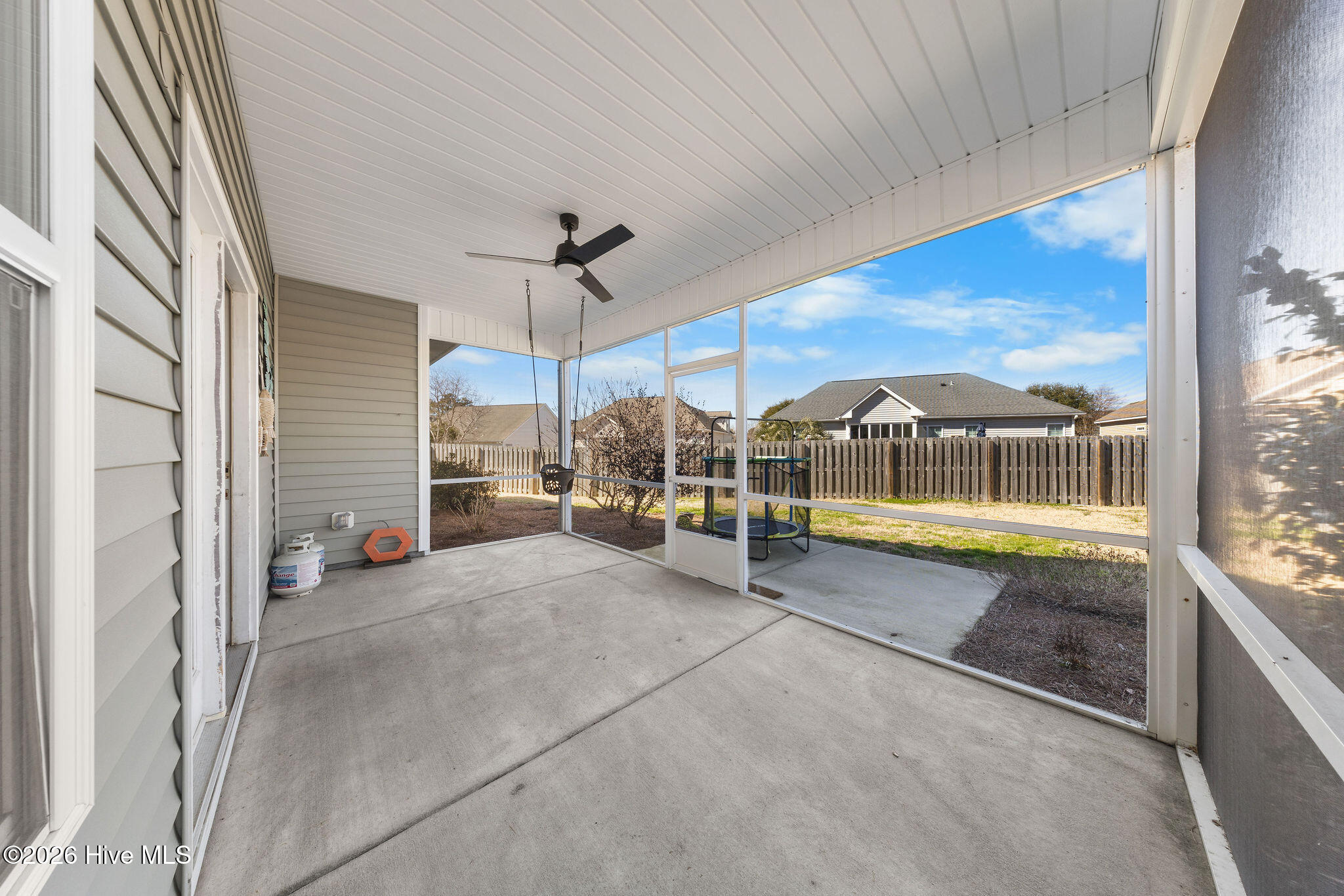 100554608 | Photo 16