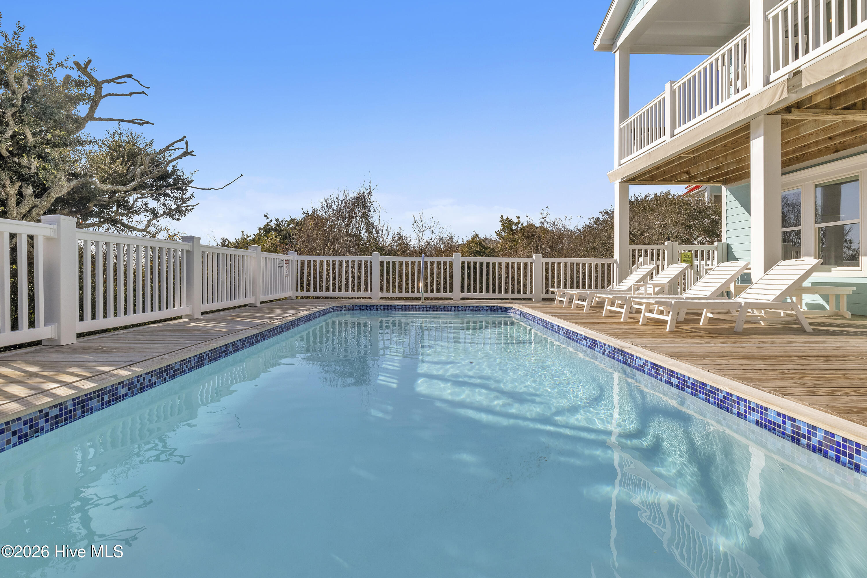 100549565 | Photo 66