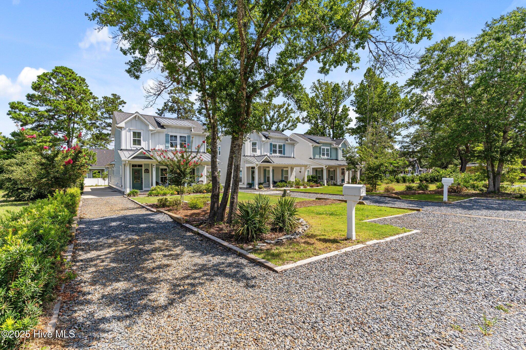 100517876 | Photo 13