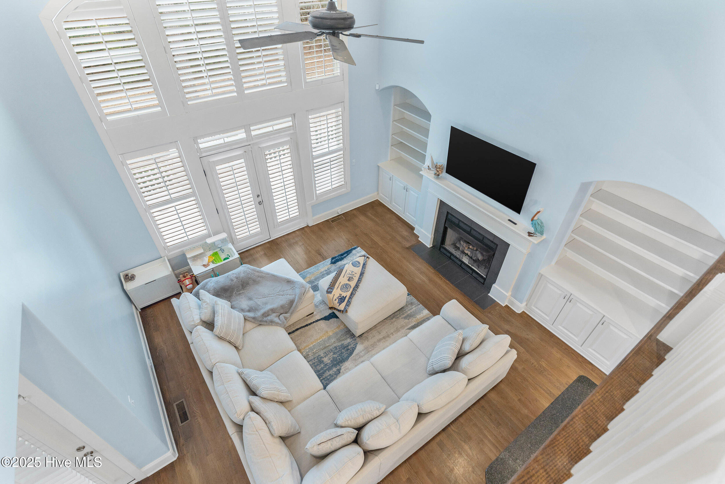 100524875 | Photo 29