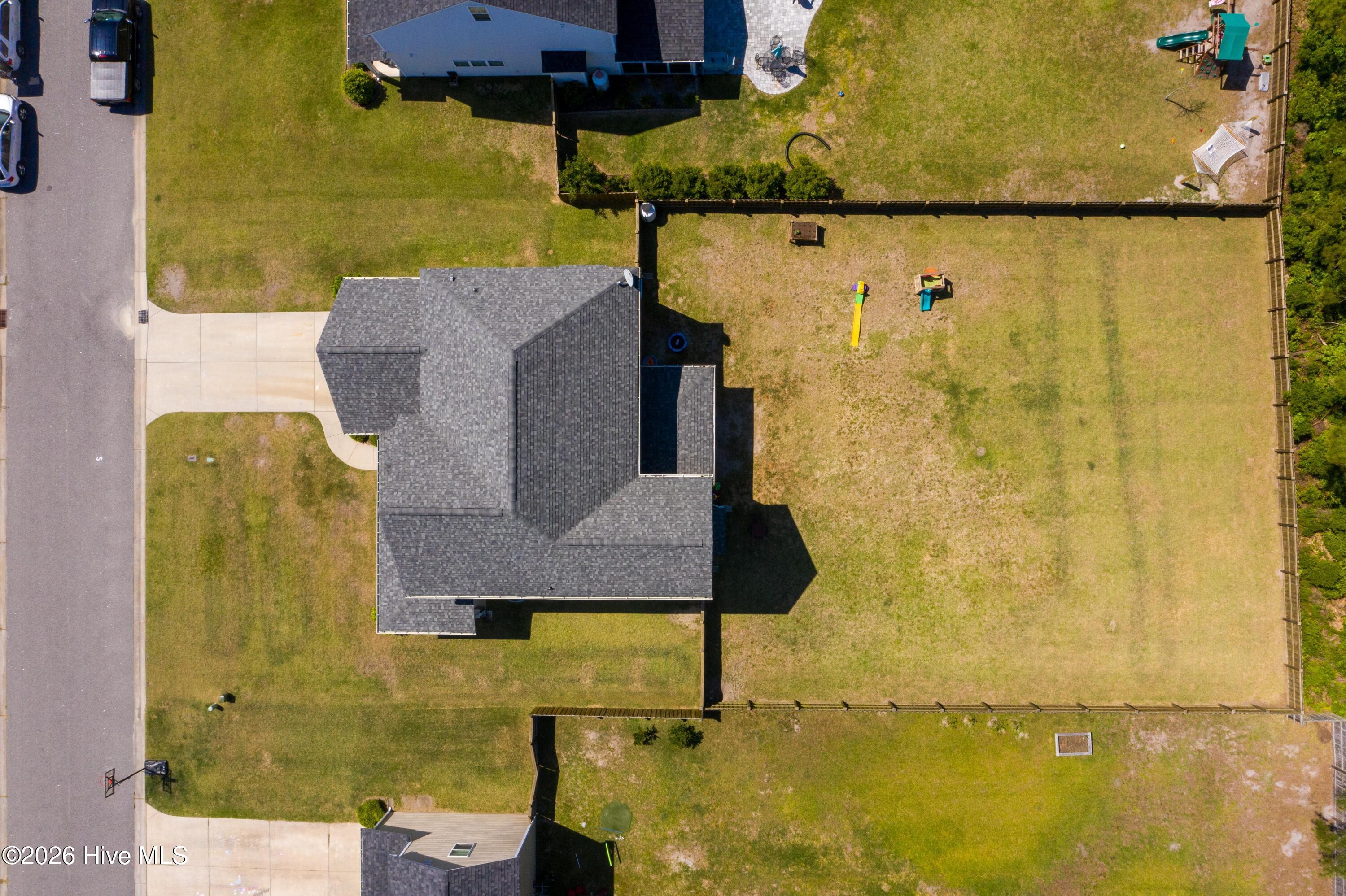 100570158 | Photo 42