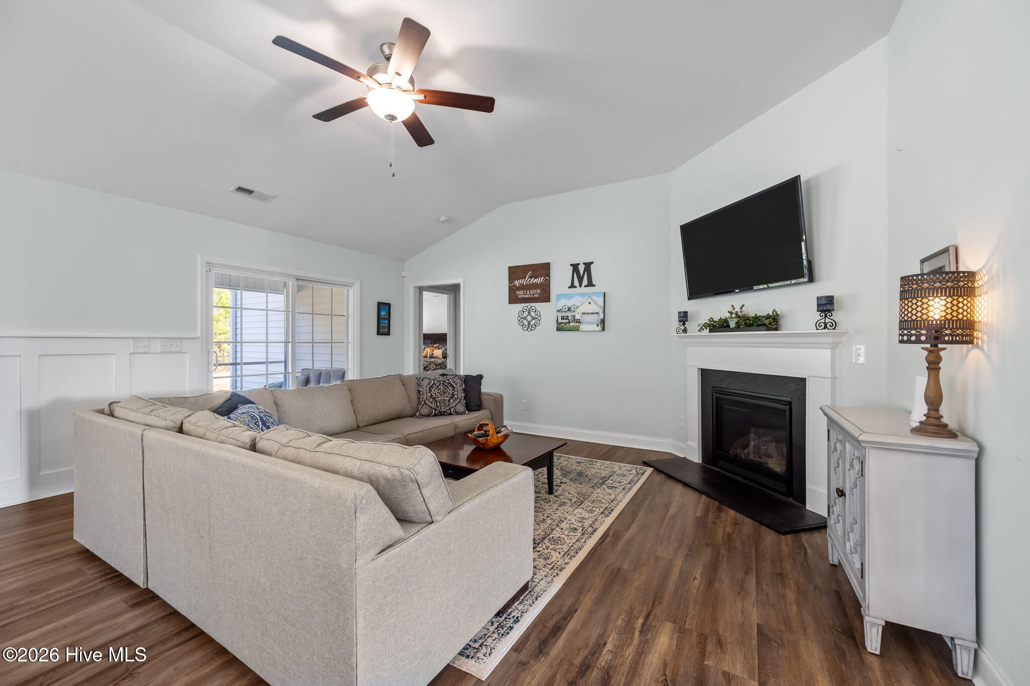 100564027 | Photo 18