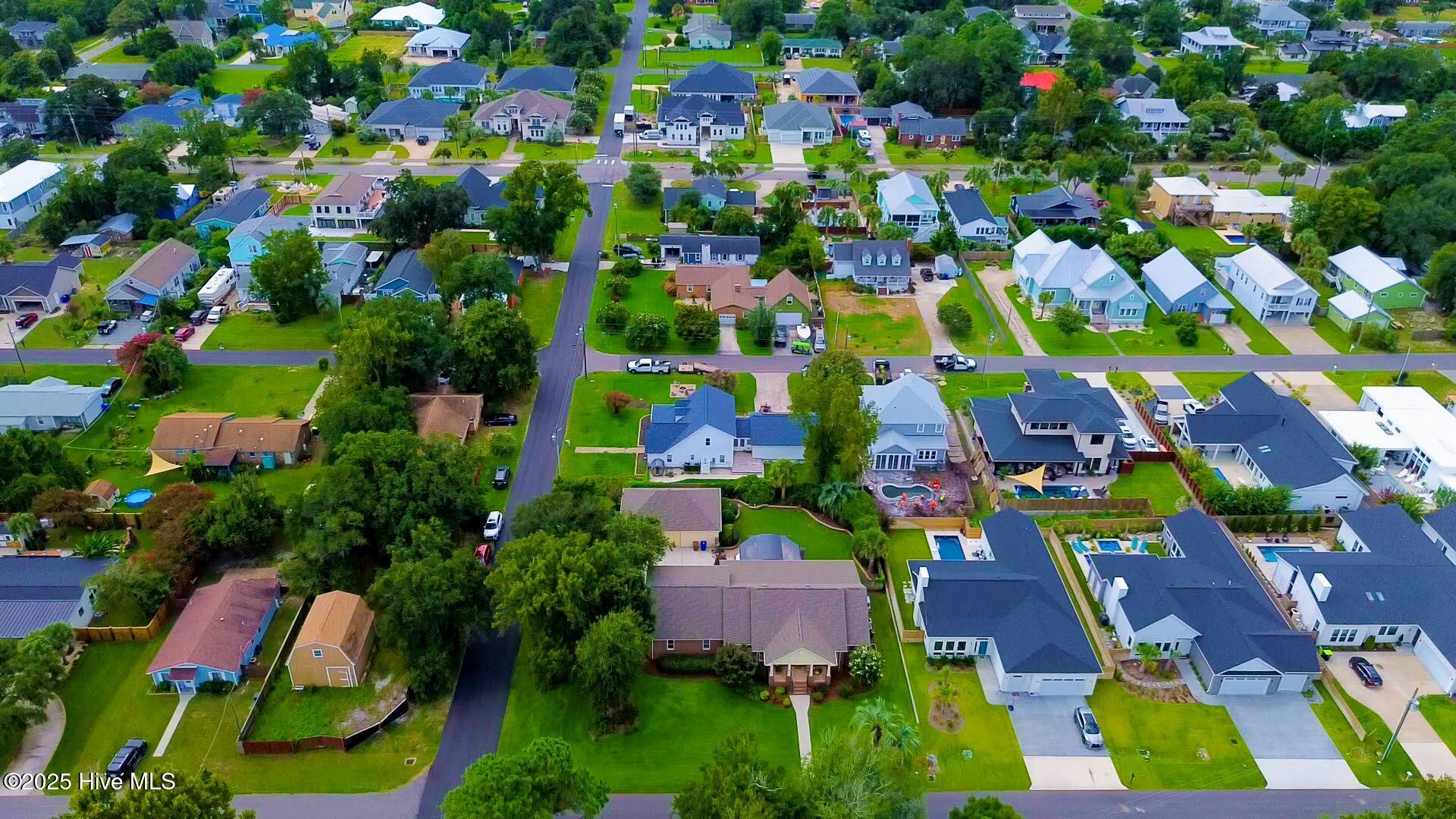 100528011 | Photo 58