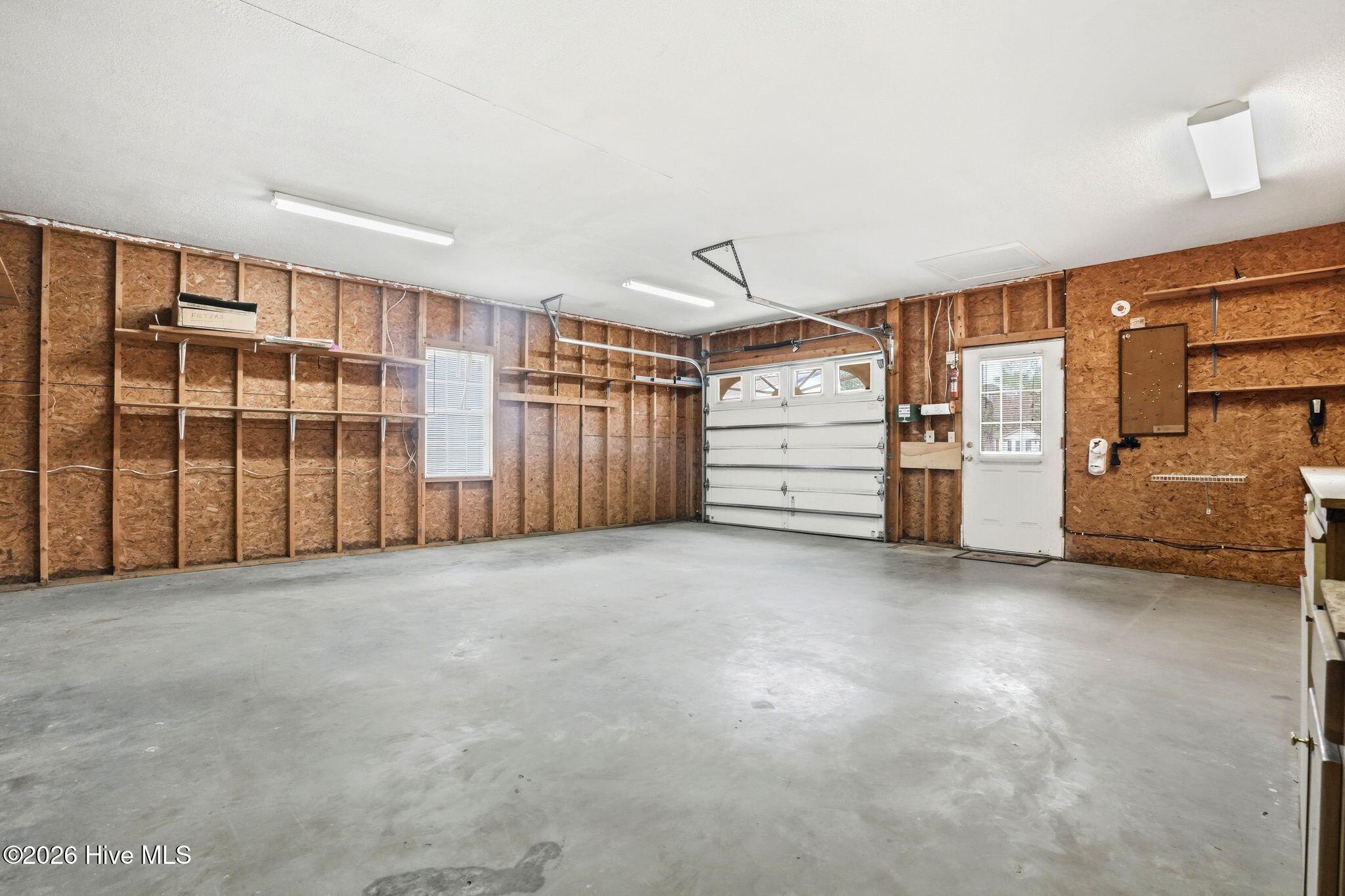 100561756 | Photo 60