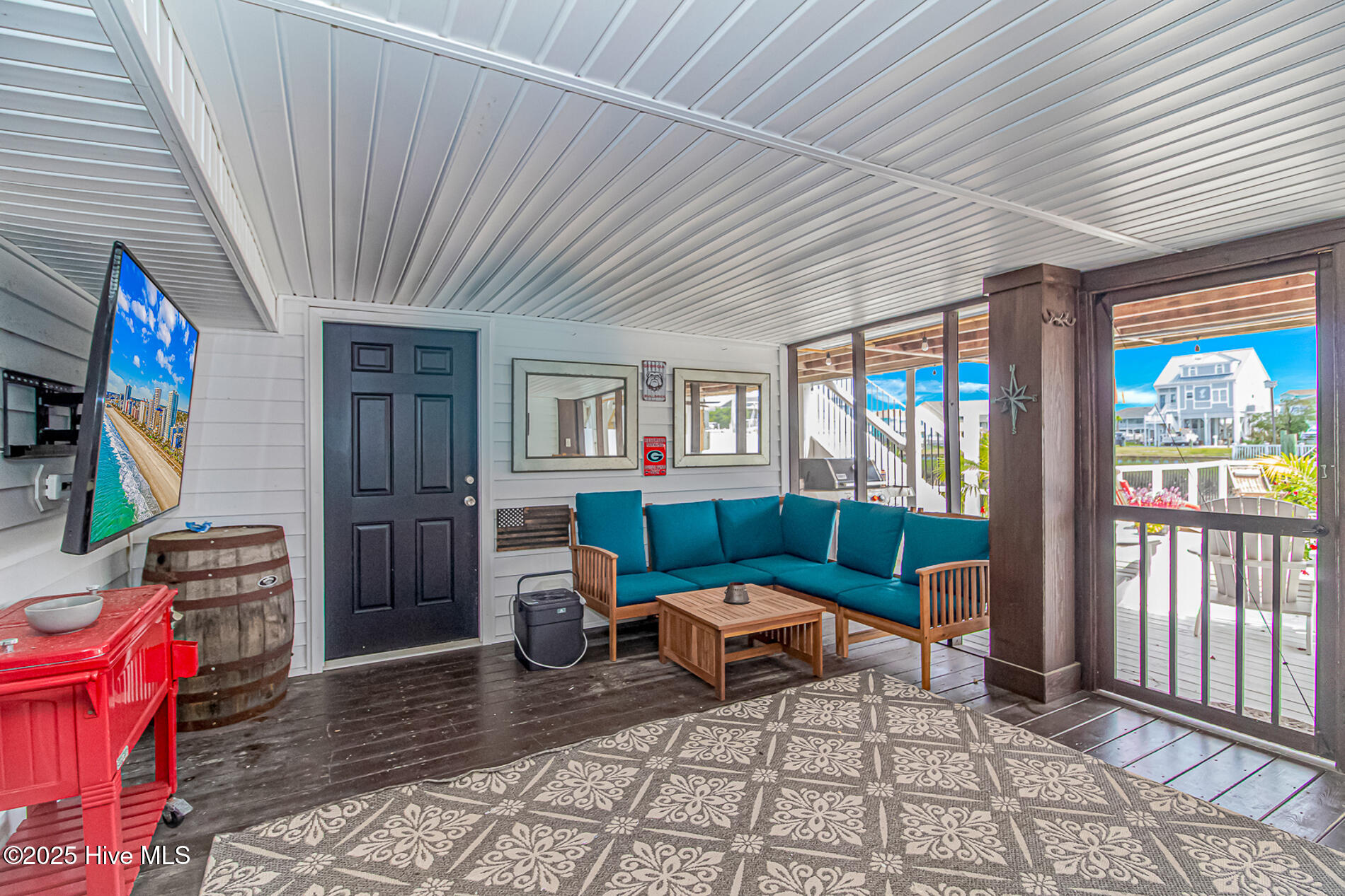 100547070 | Photo 29