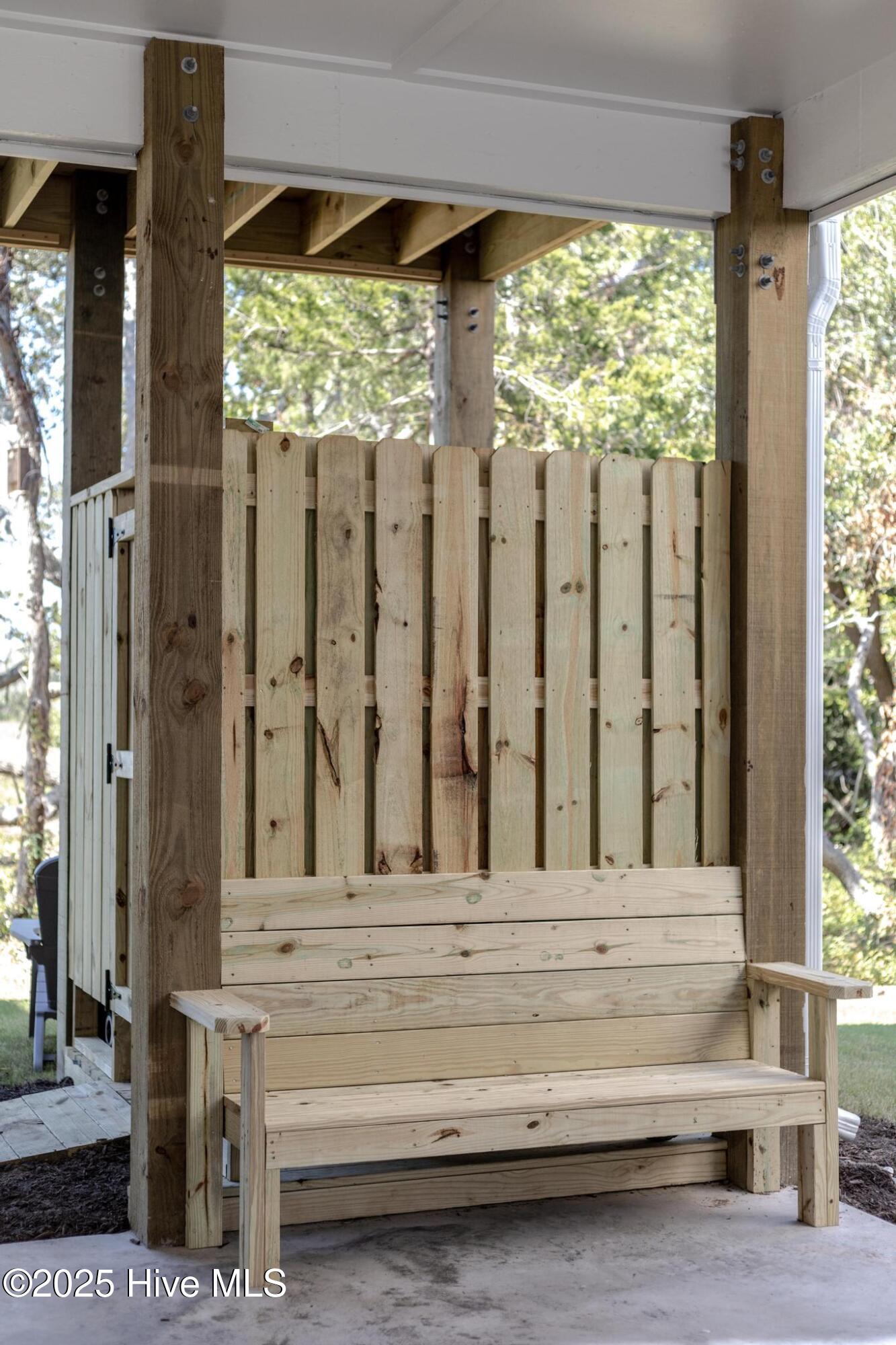 100533799 | Photo 46