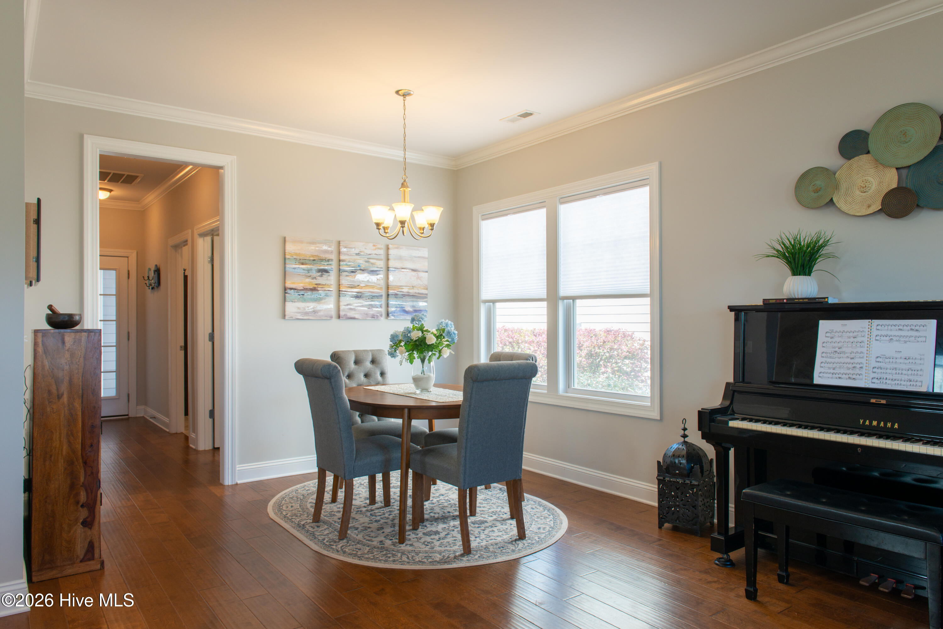 100568036 | Photo 33