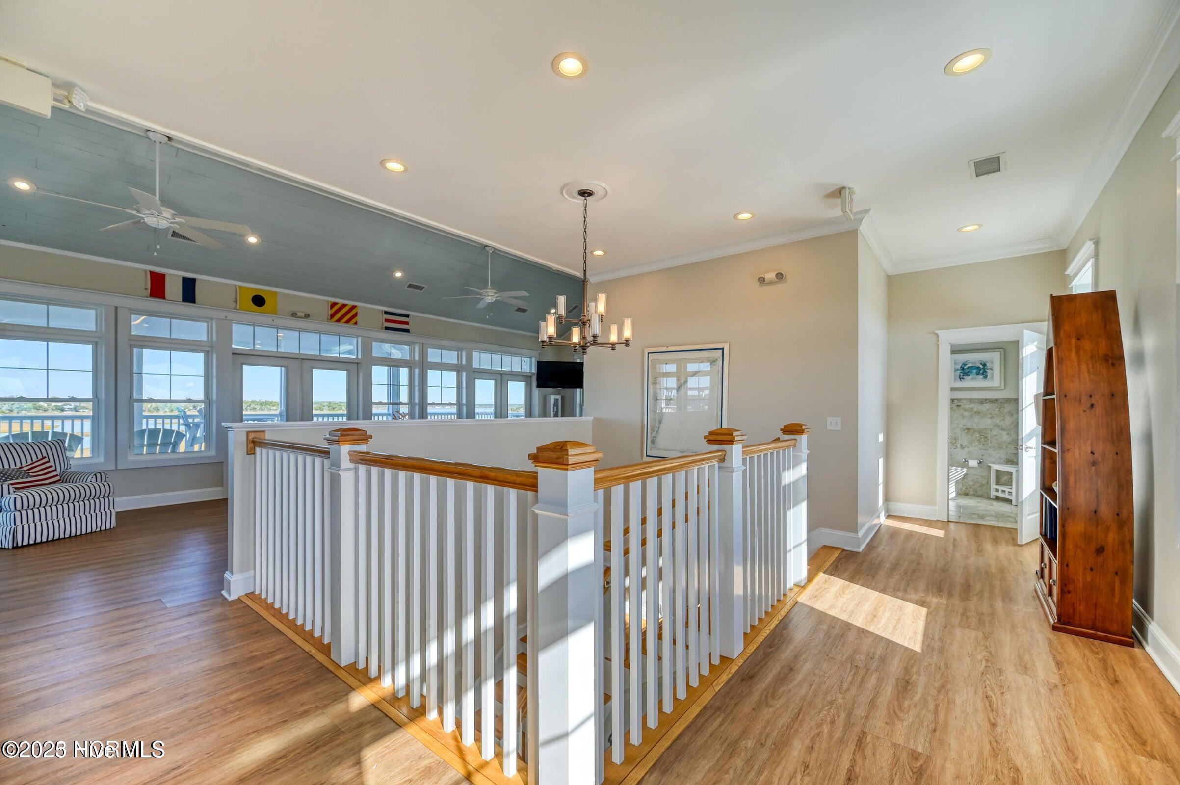 100514575 | Photo 34