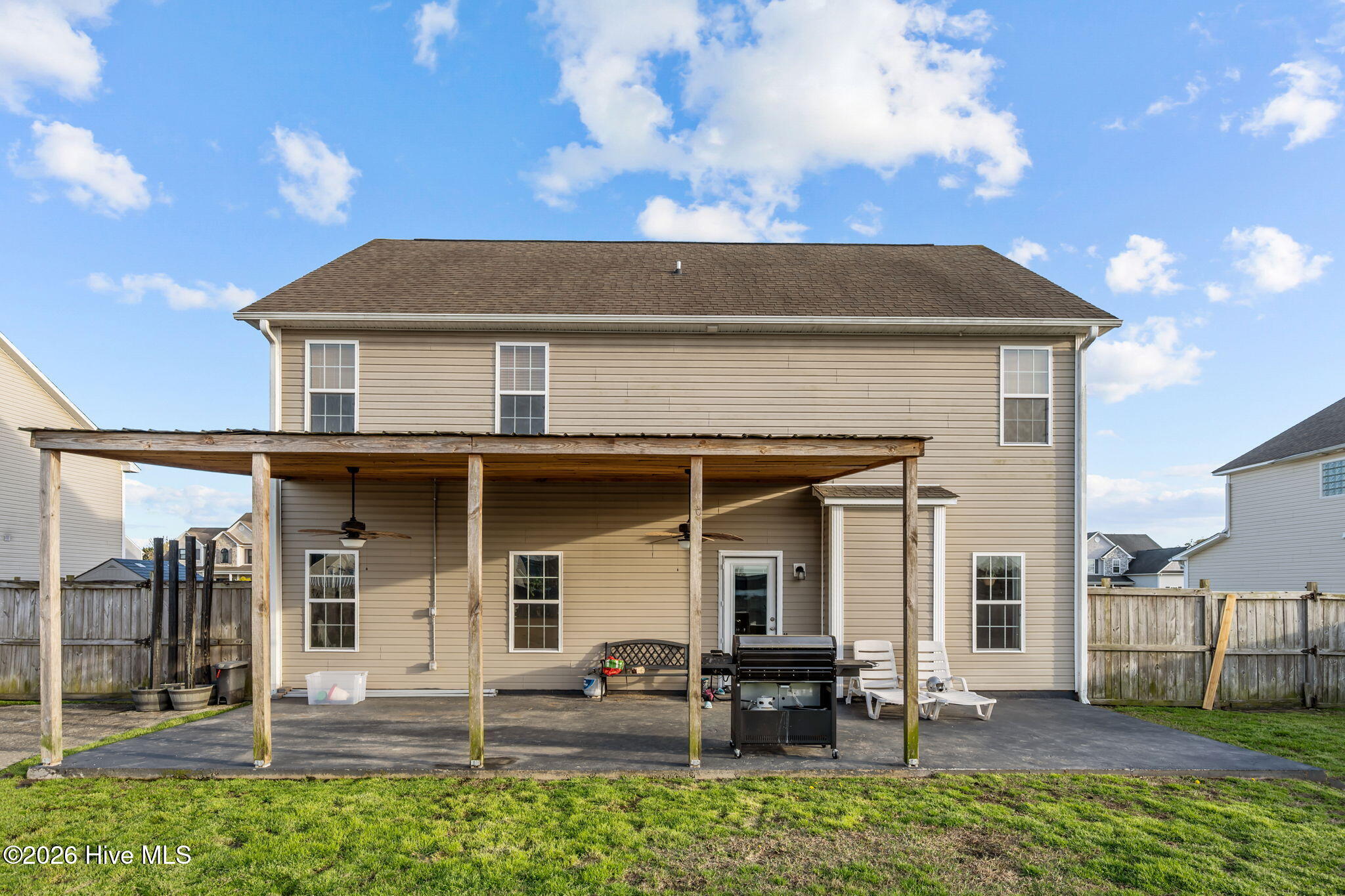 100560340 | Photo 40