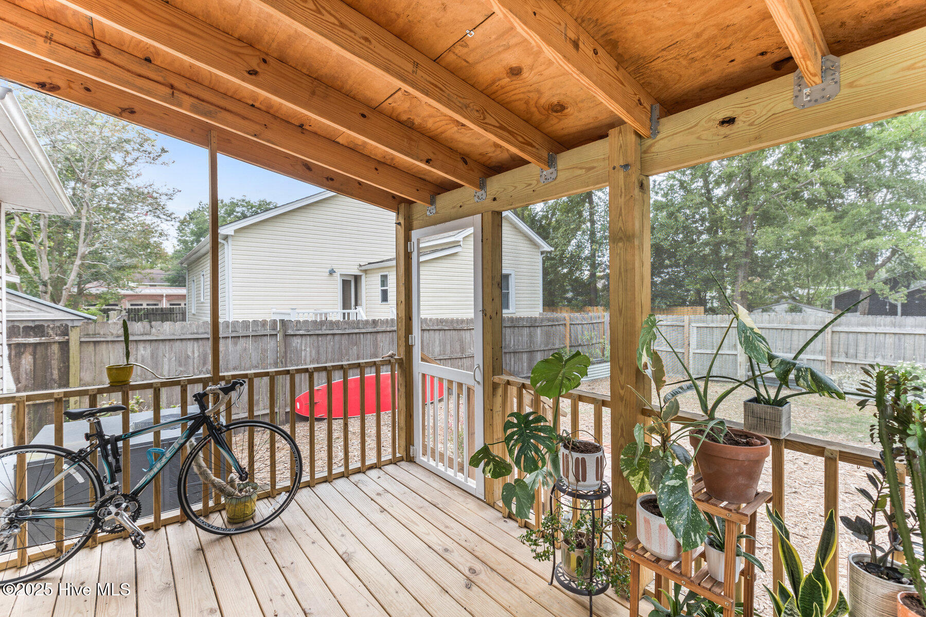 100528980 | Photo 20