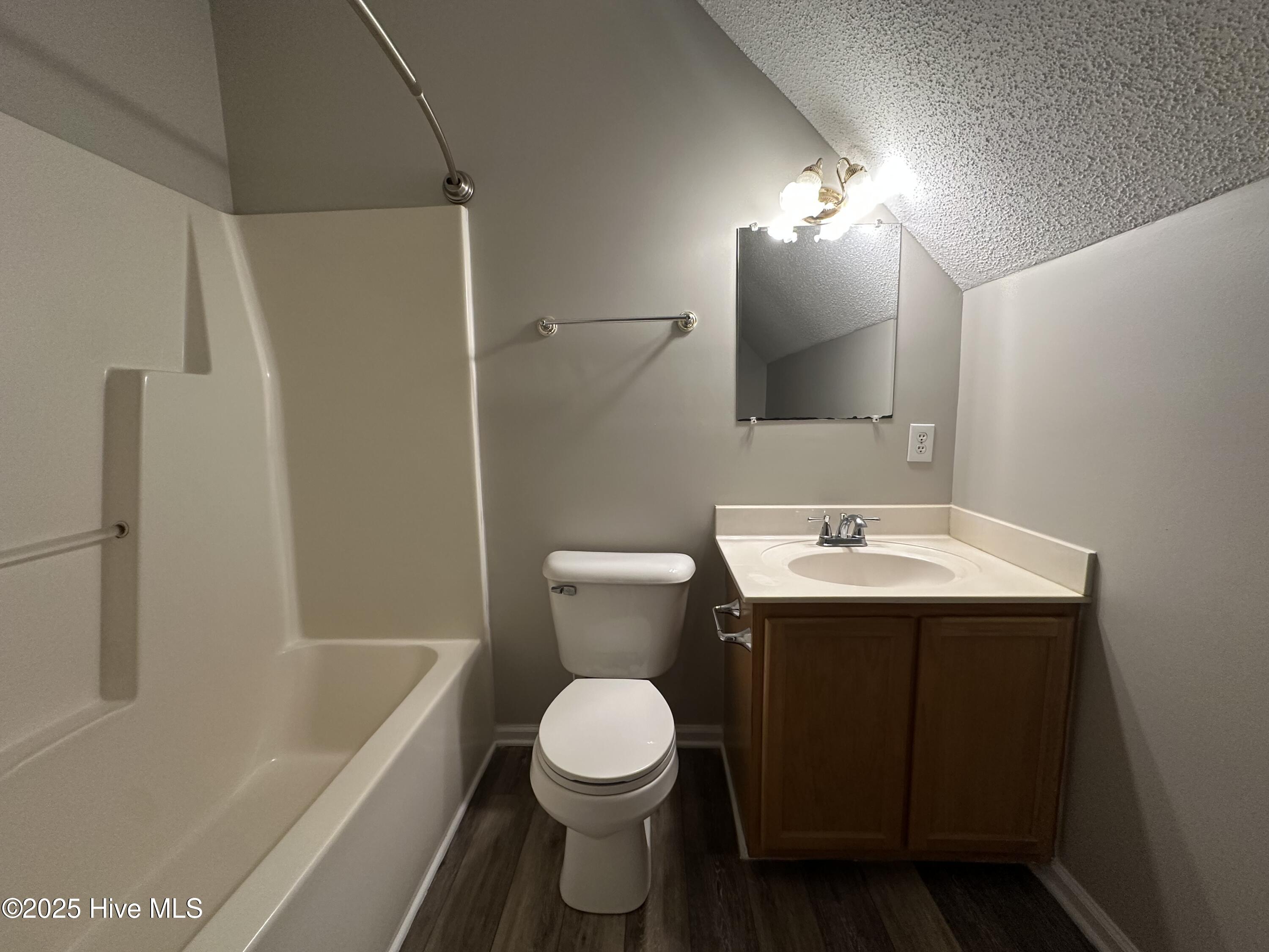 100533896 | Photo 27