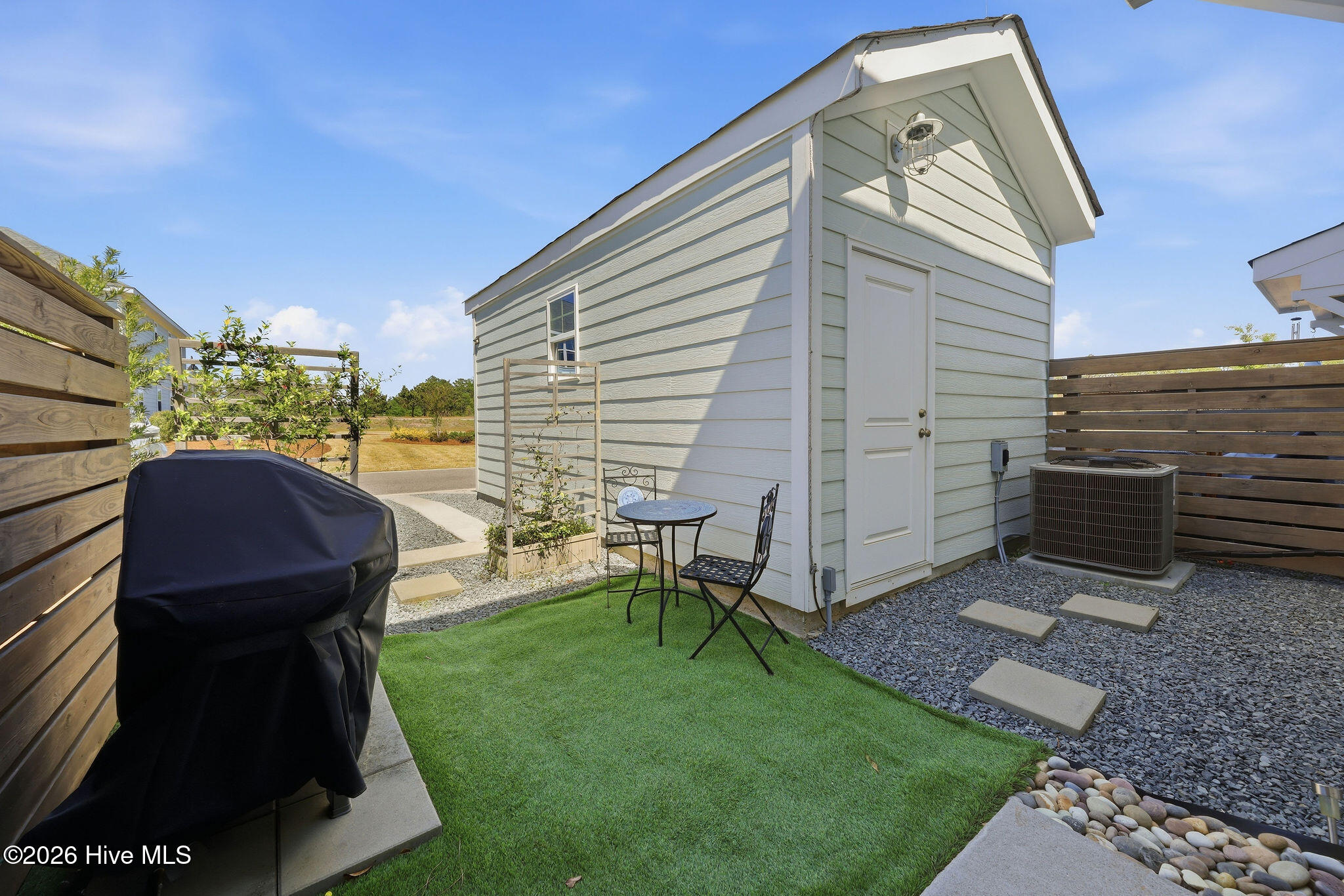 100567666 | Photo 34