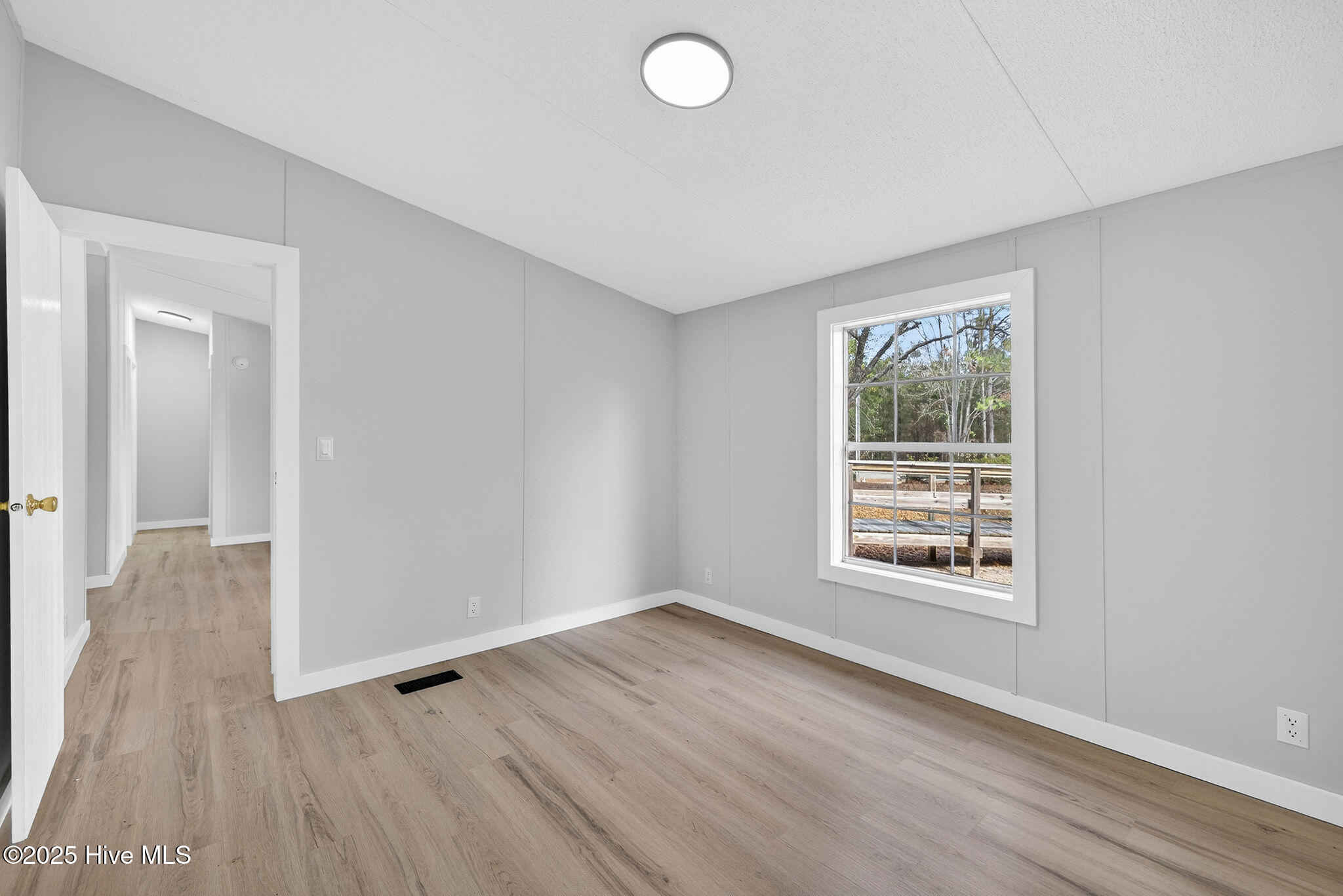 100543471 | Photo 22