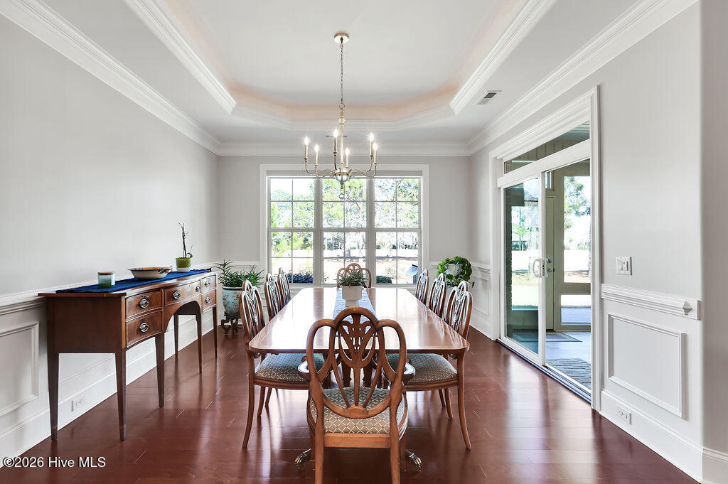 100554017 | Photo 18