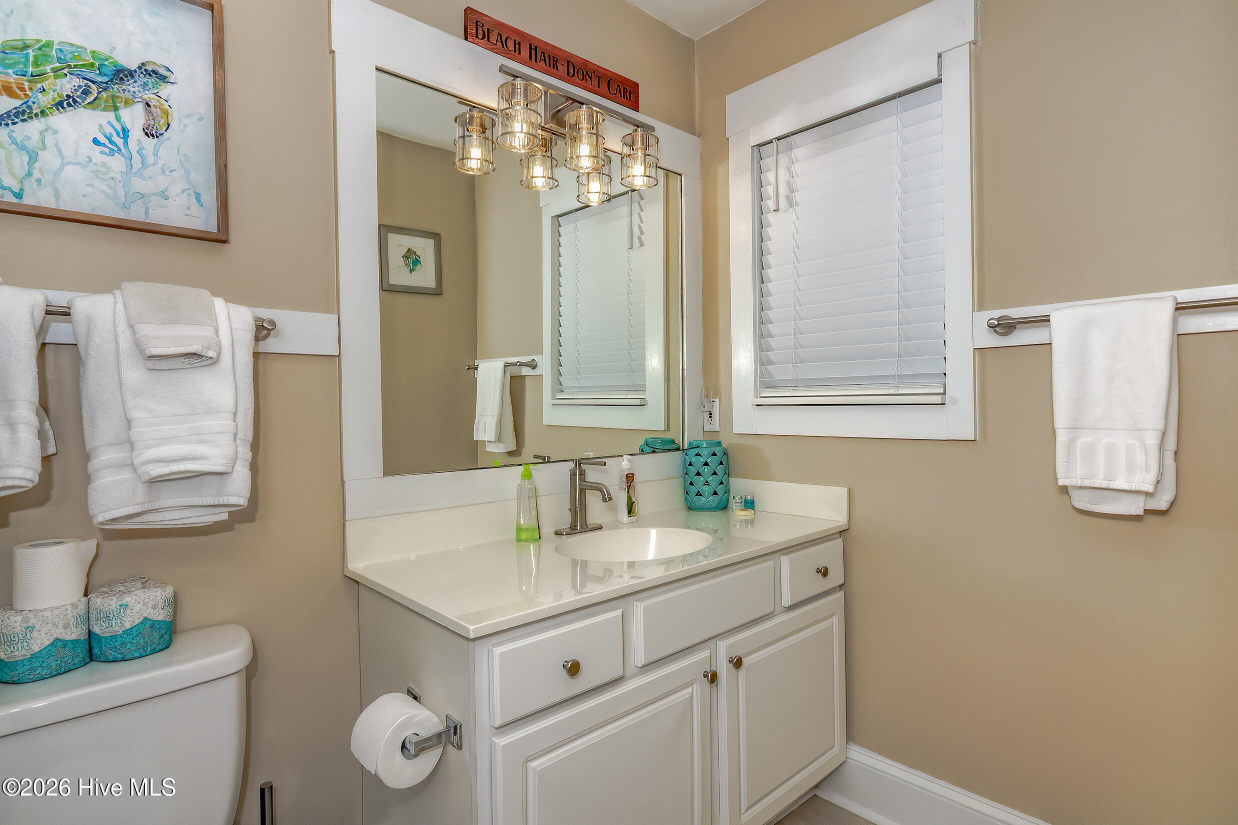 100557285 | Photo 27