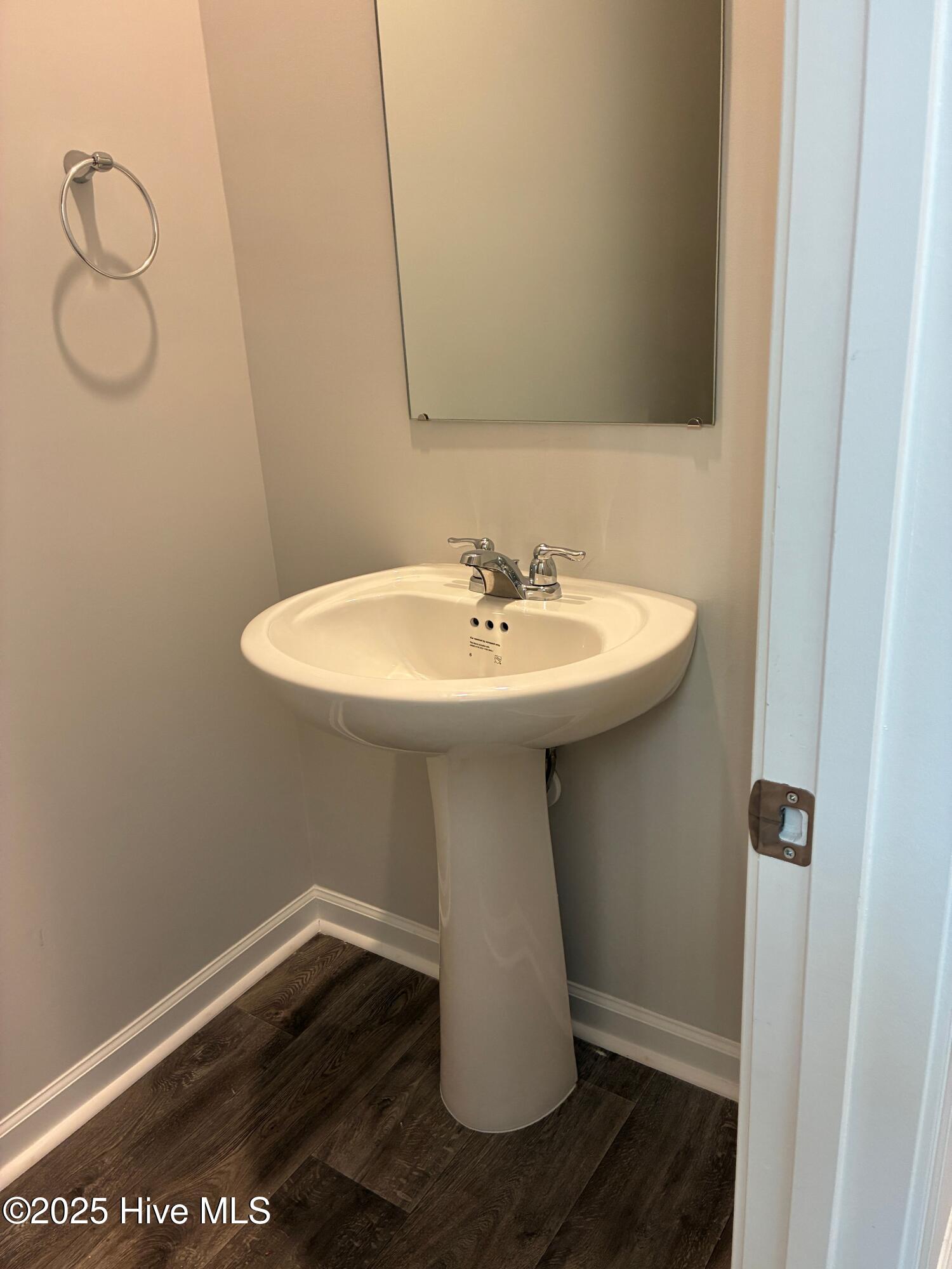 100543140 | Photo 23