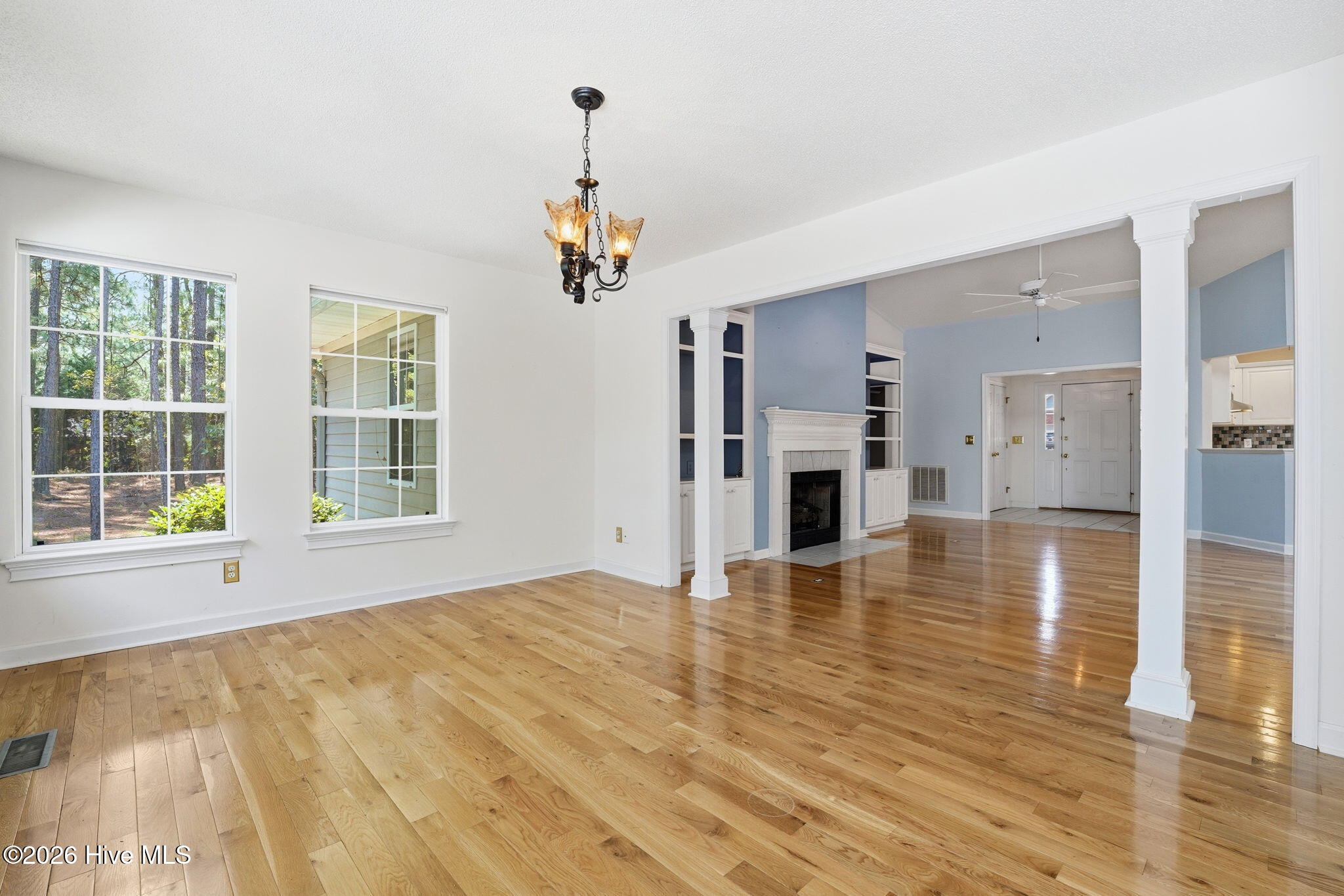 Looking toward the front door.