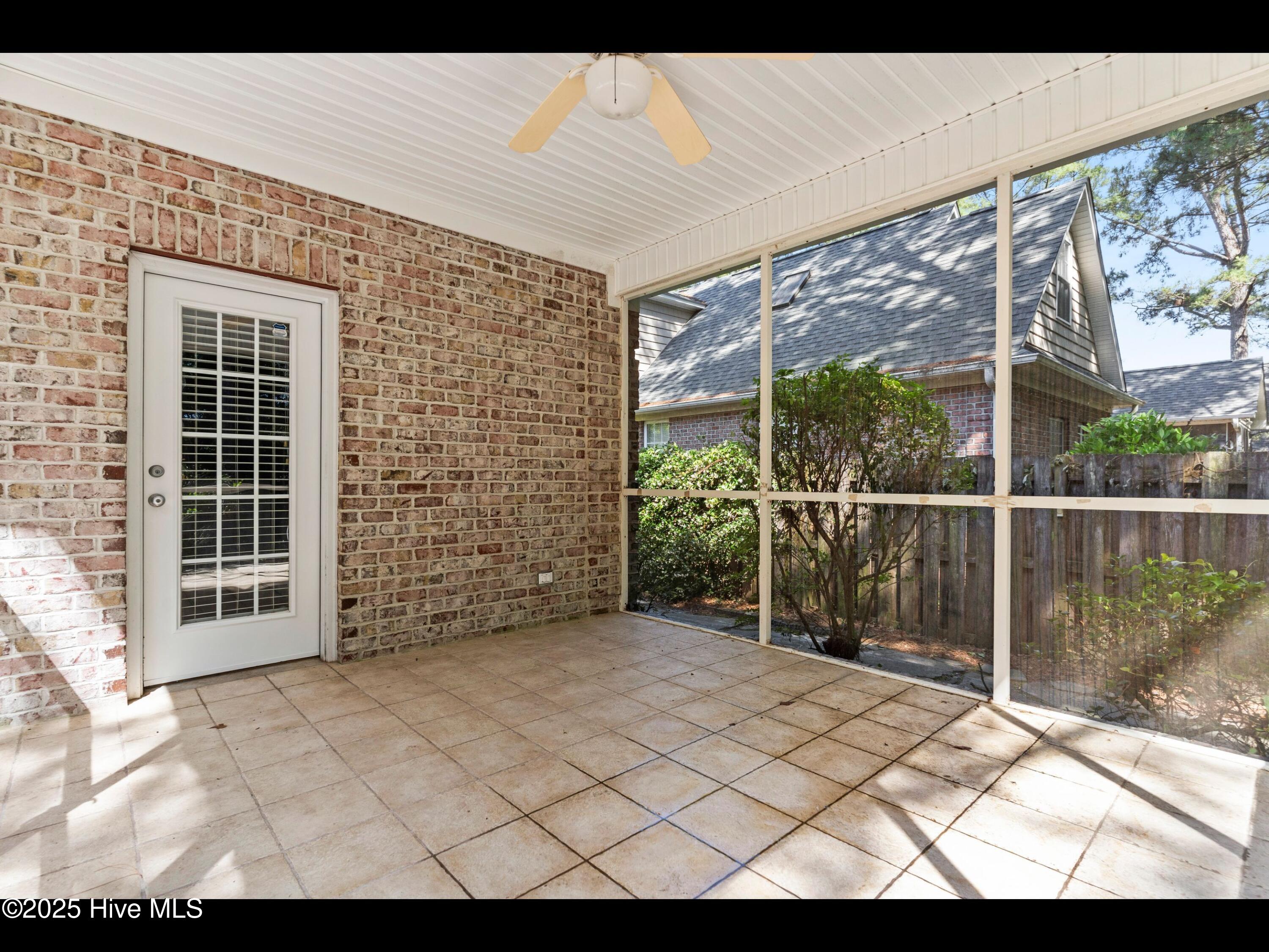 100509551 | Photo 34