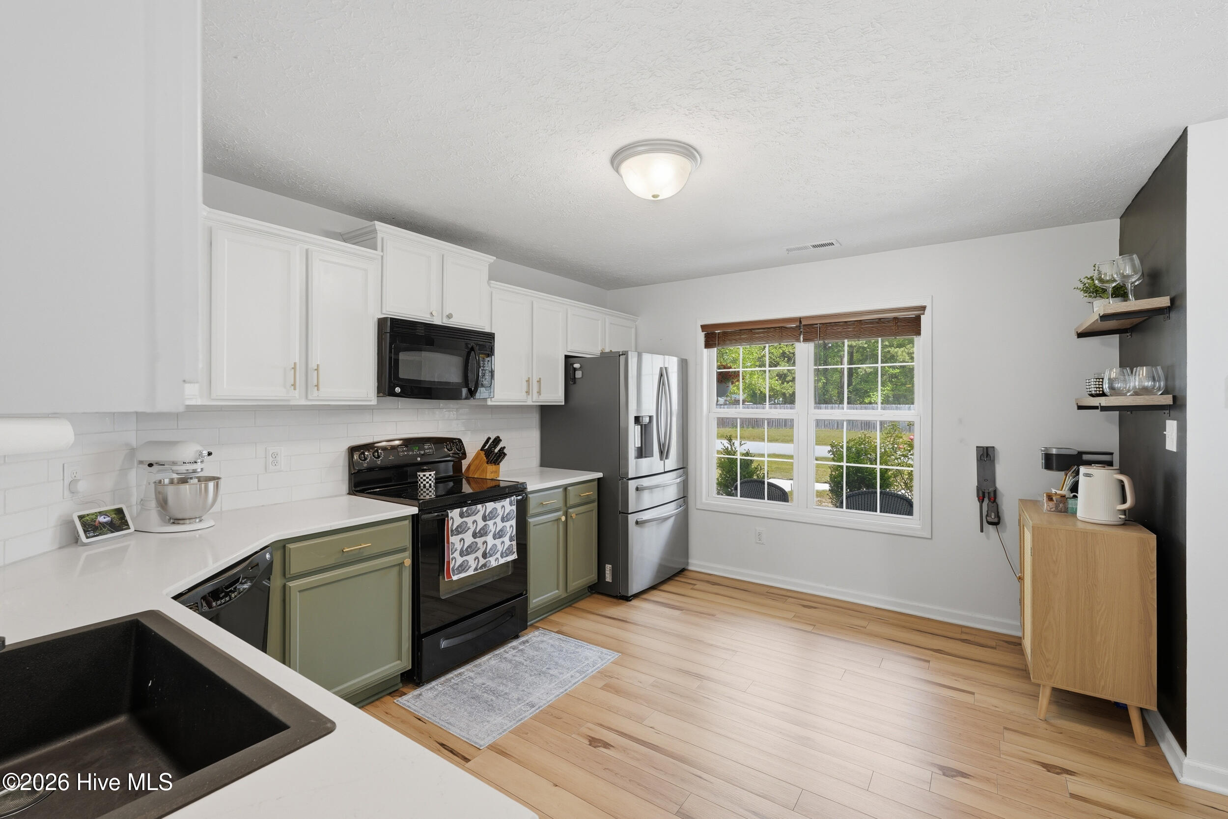 100567725 | Photo 13