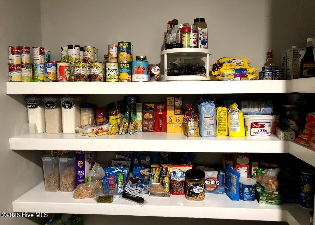 100550417 | Photo 30