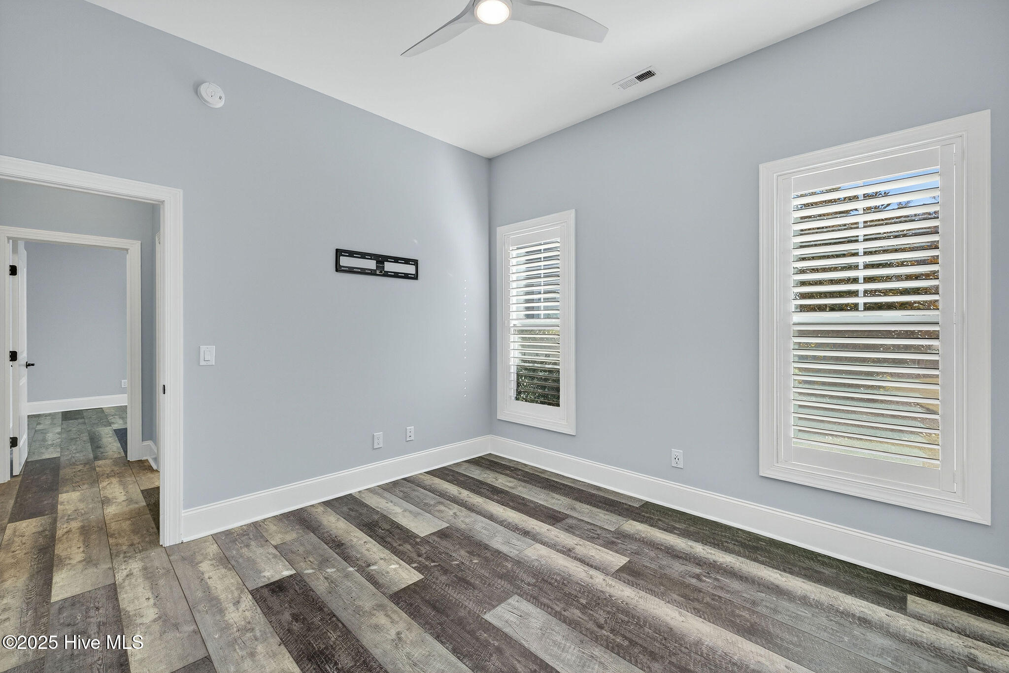 100559766 | Photo 50