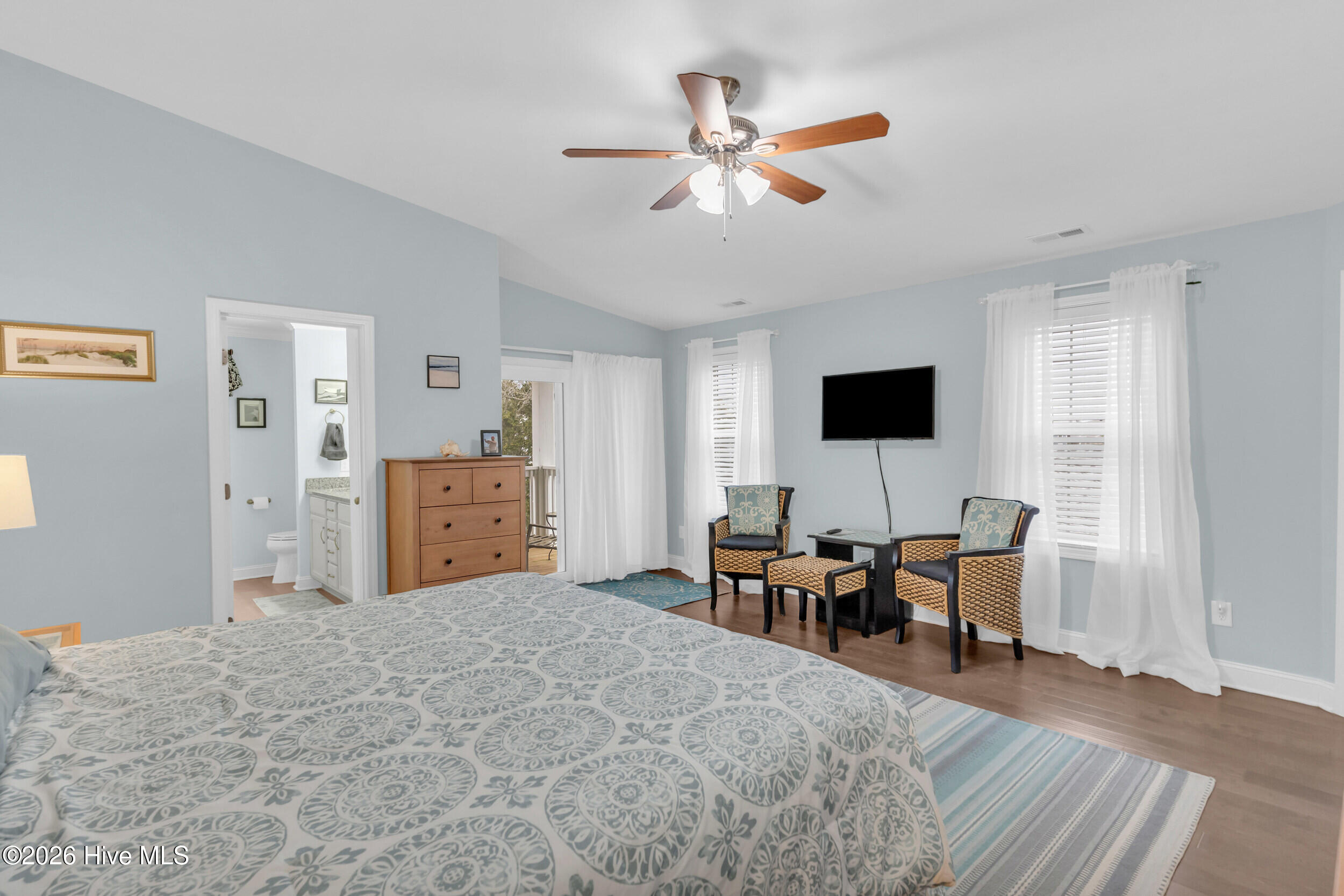 100550422 | Photo 19