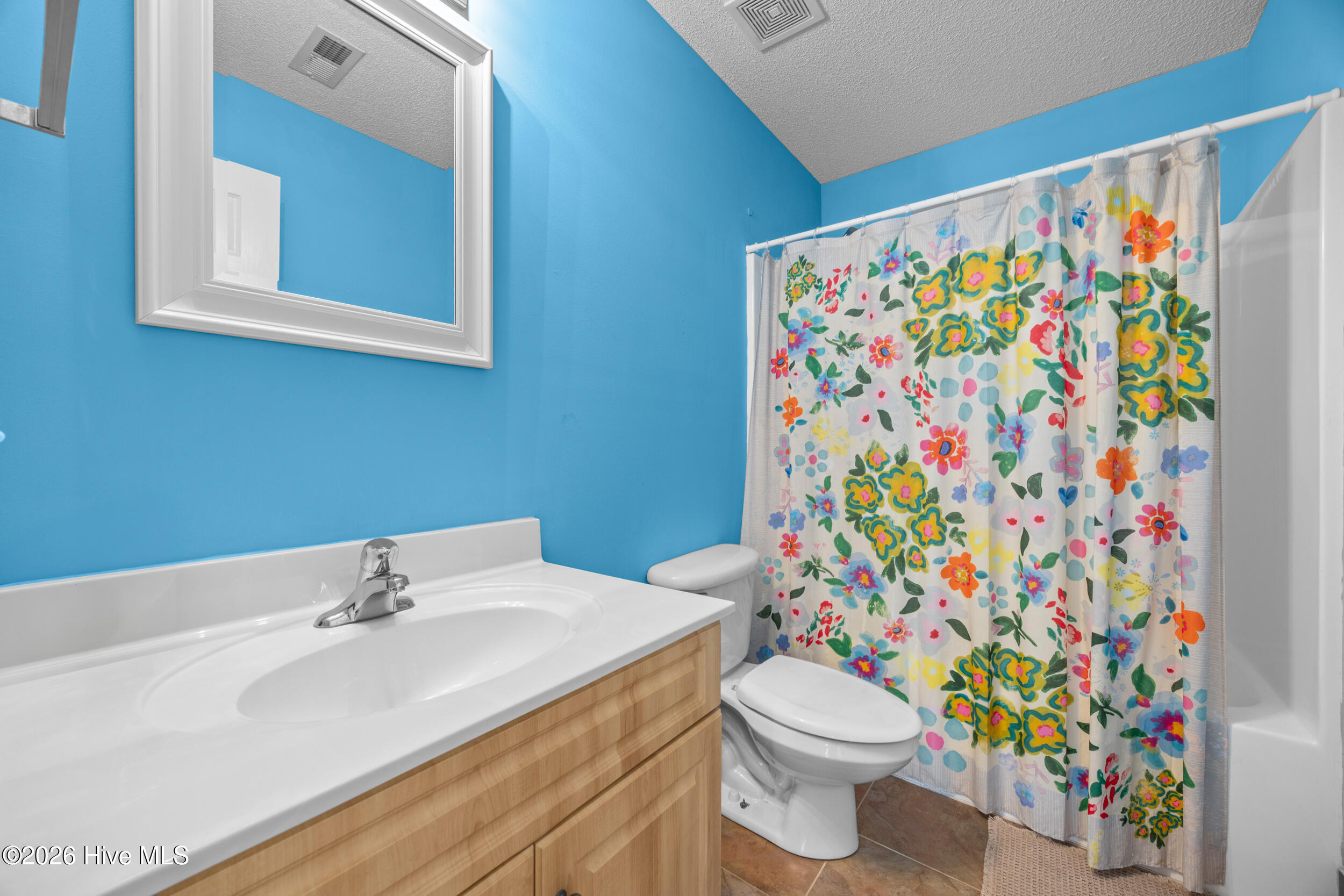 100559991 | Photo 11