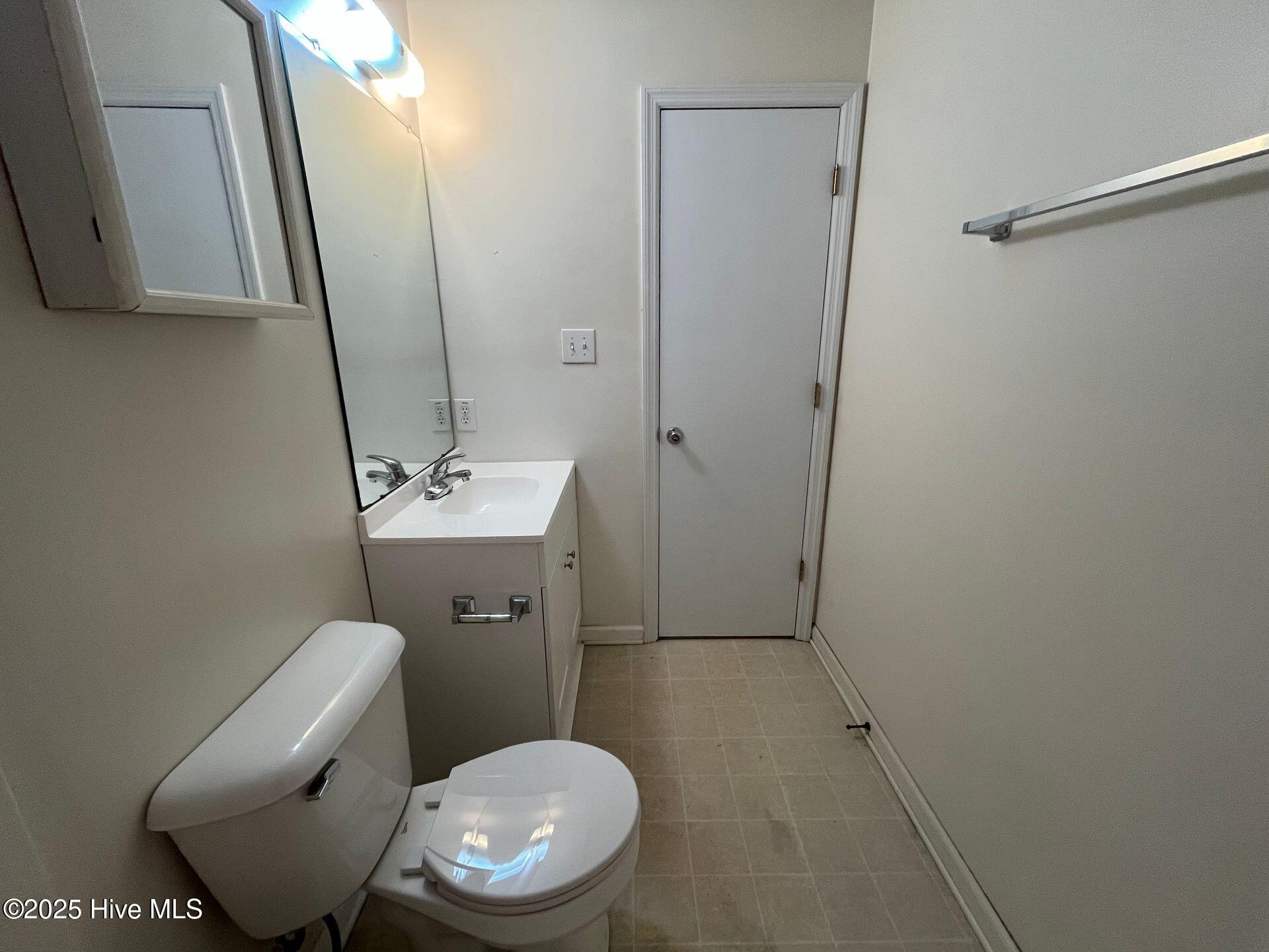 100569102 | Photo 19