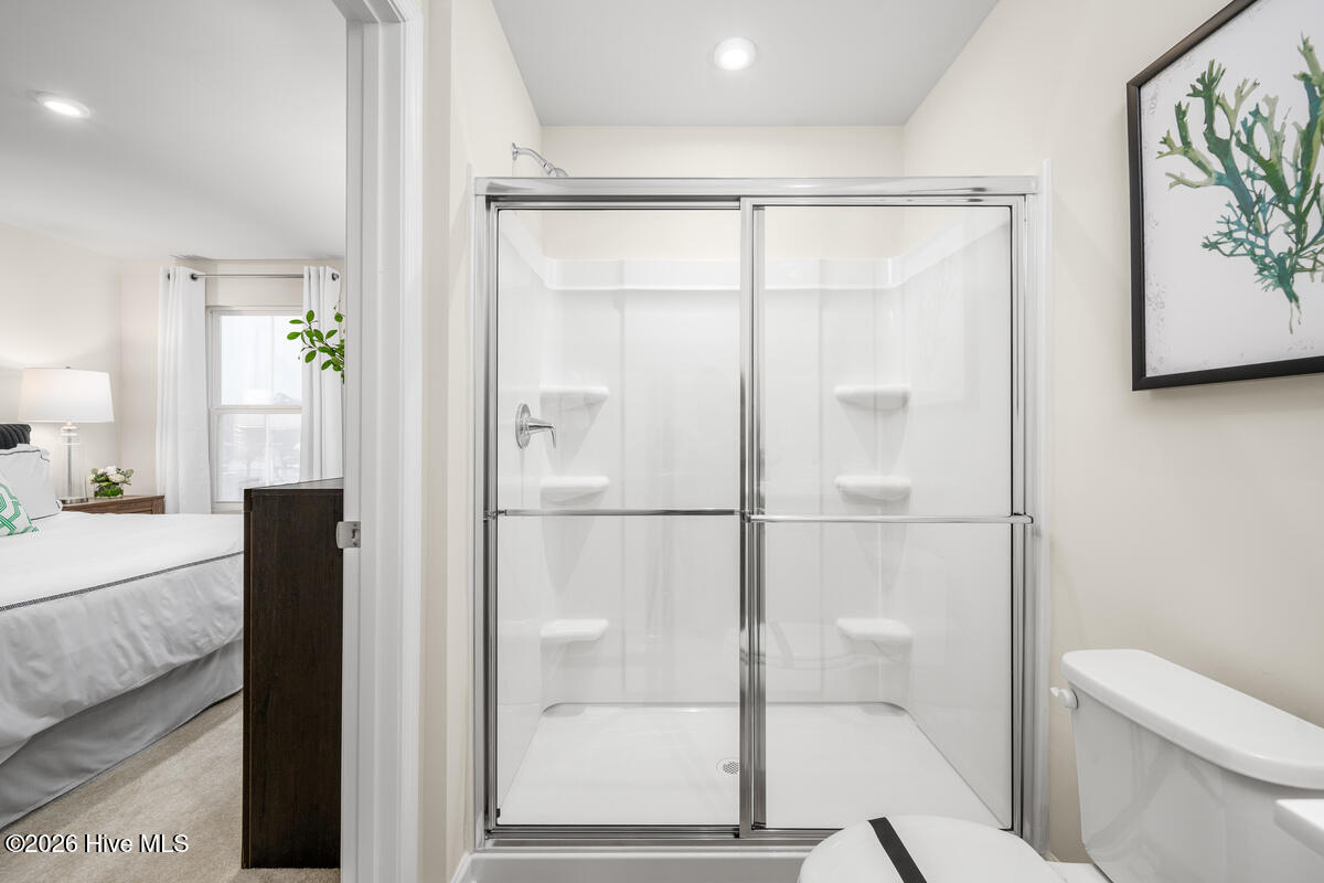 100564716 | Photo 16