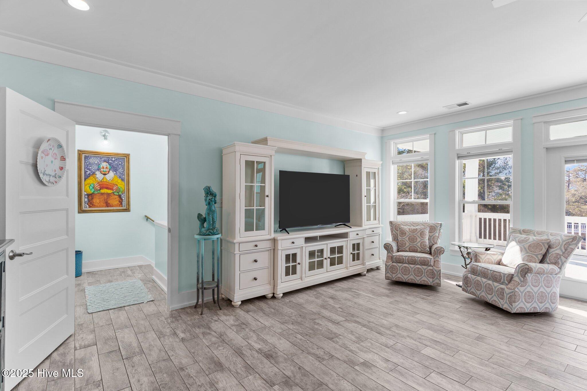 100516737 | Photo 15