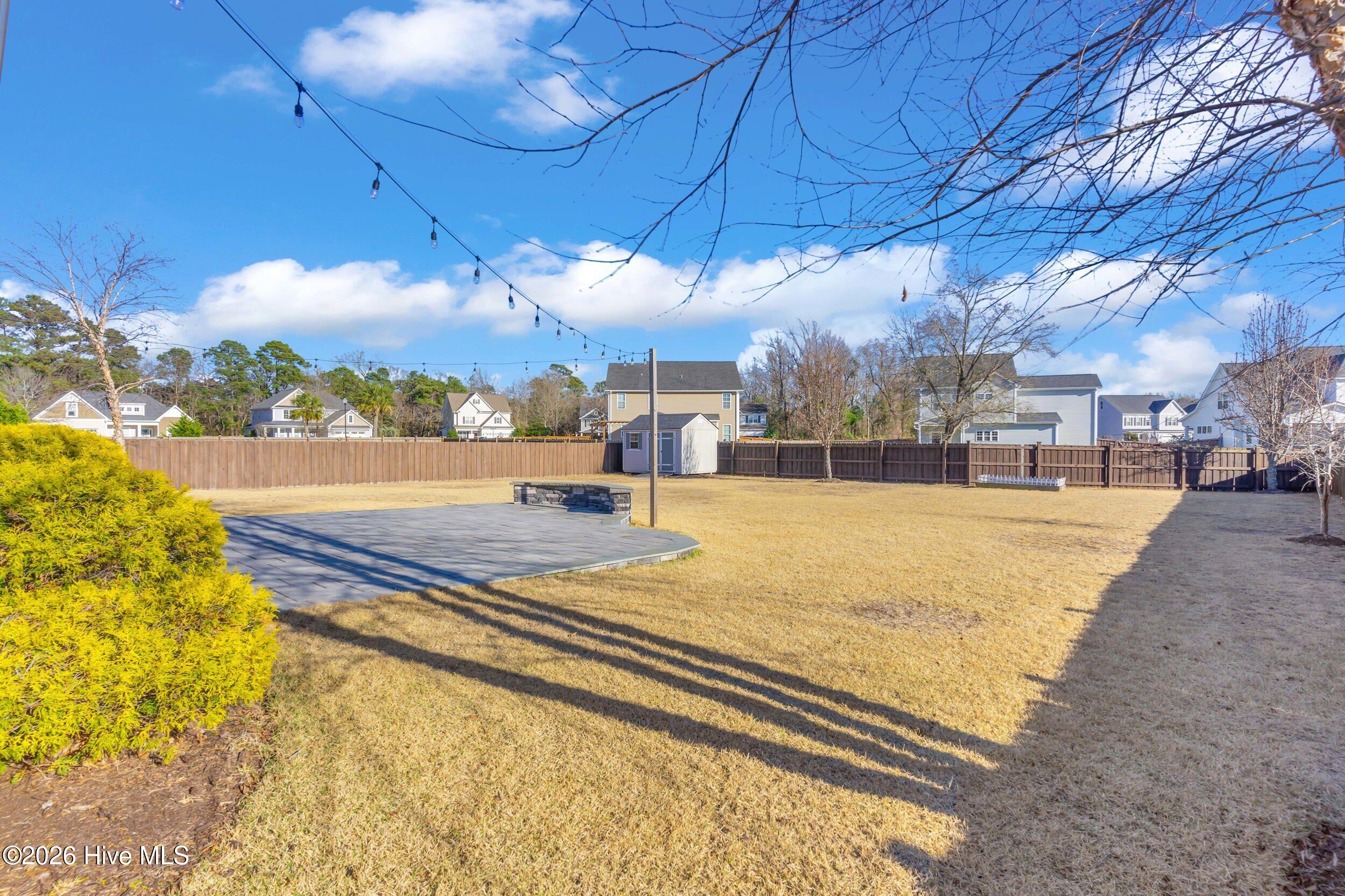 100551592 | Photo 38