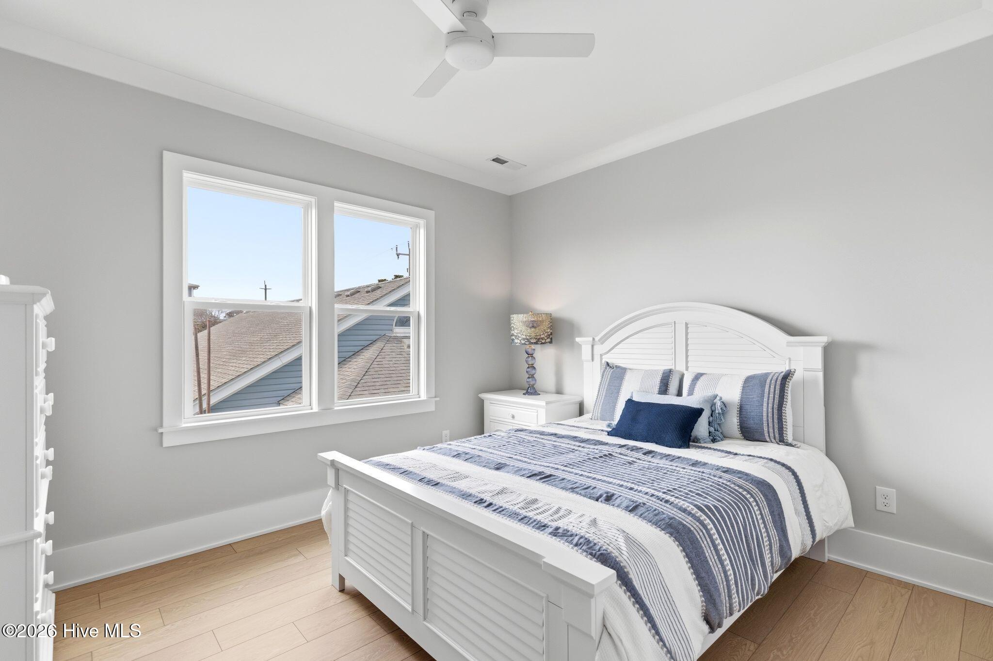 100544880 | Photo 31