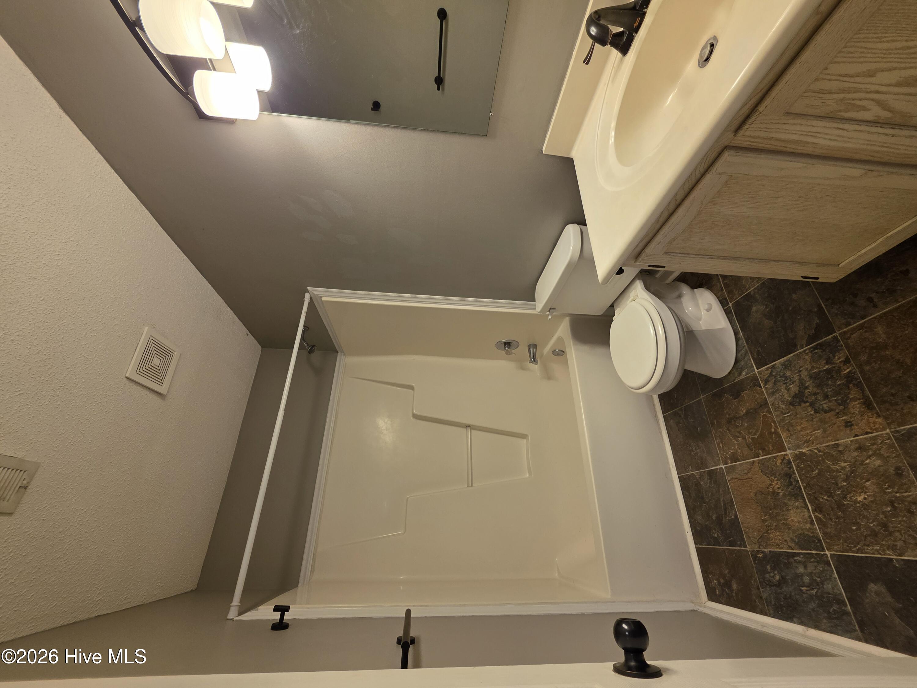 100555811 | Photo 10