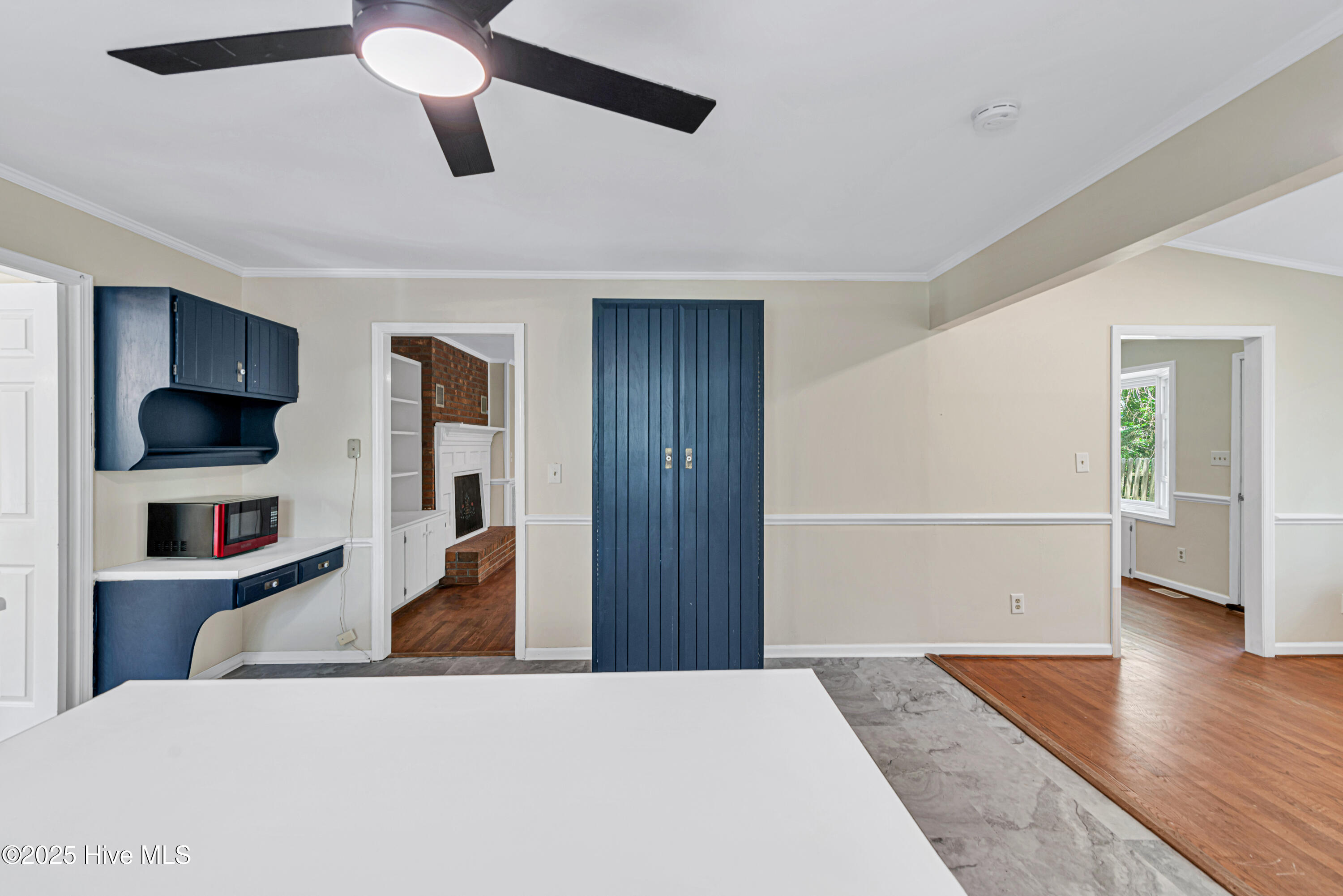 100536398 | Photo 13