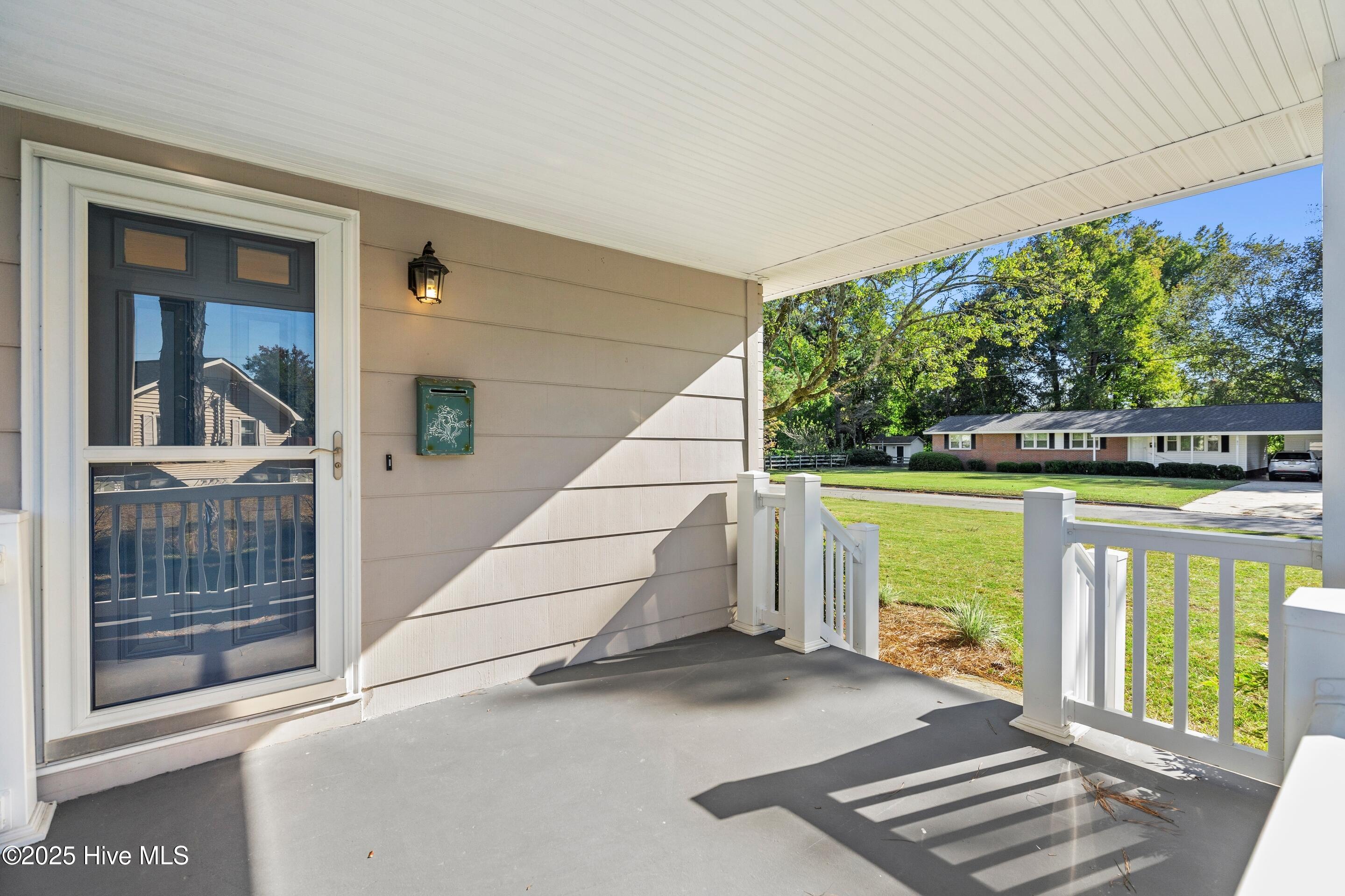 100537321 | Photo 23