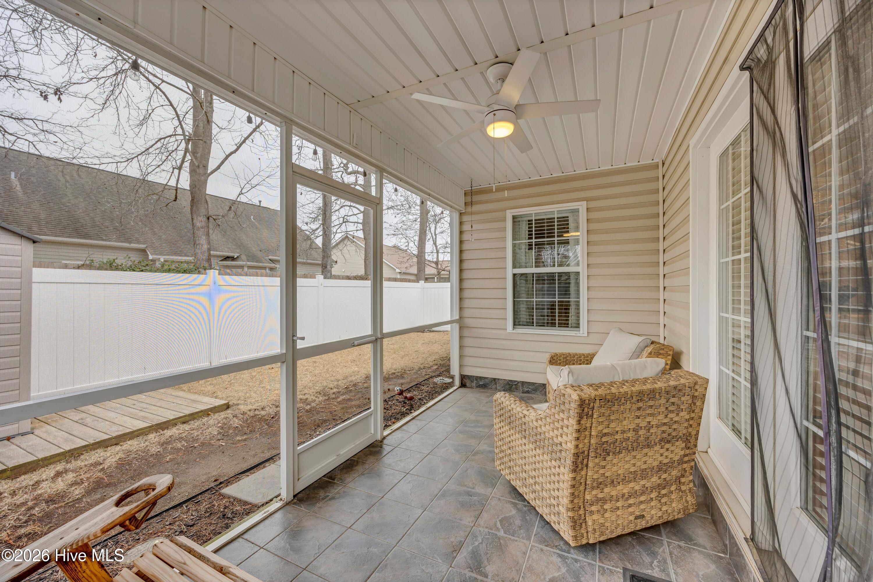 100557746 | Photo 23