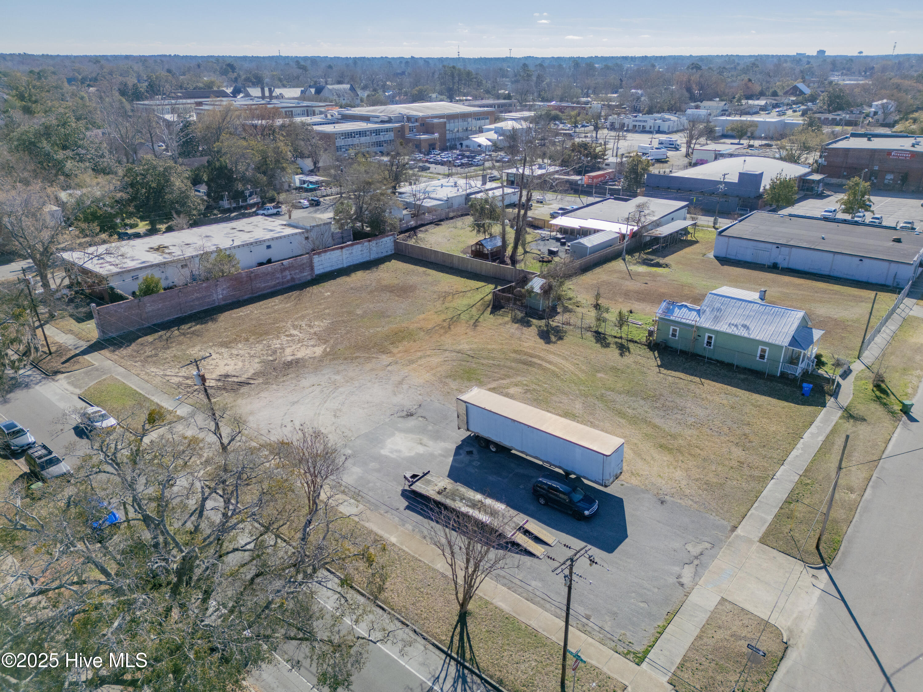 100490623 | Photo 34