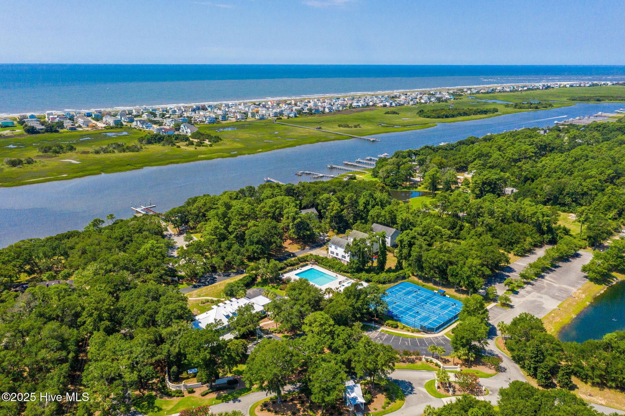 100532688 | Photo 56