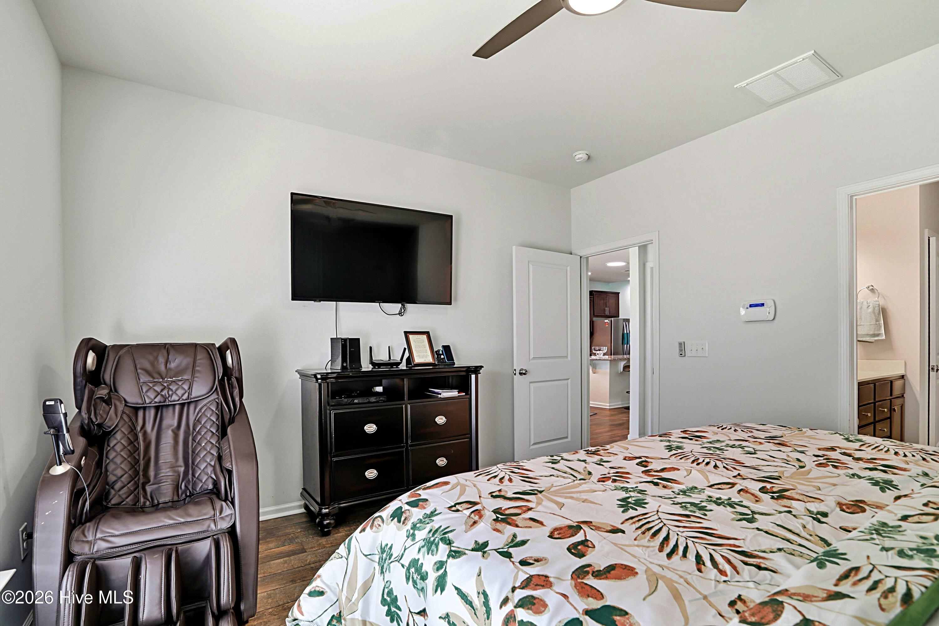 100549696 | Photo 28