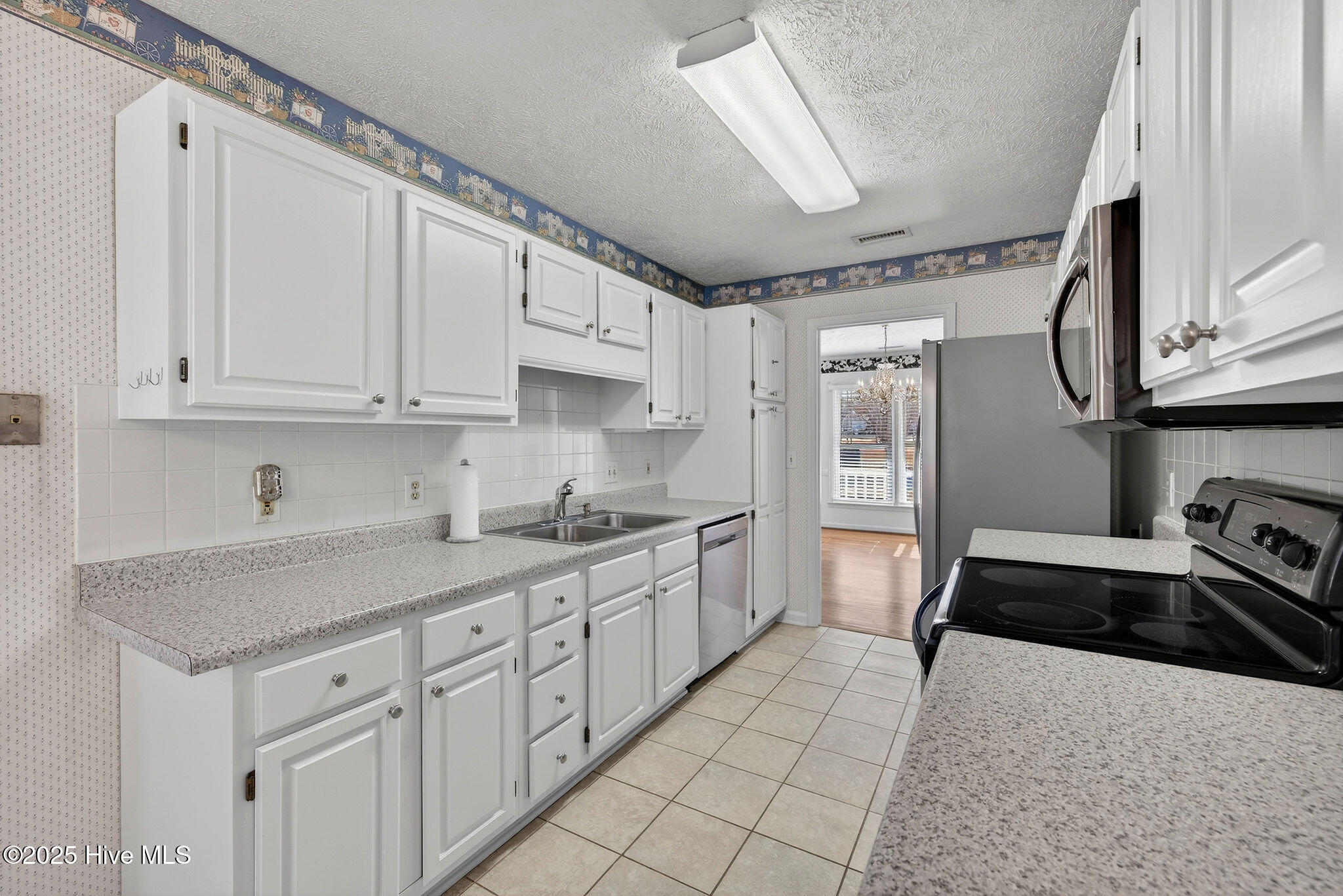 100545478 | Photo 16