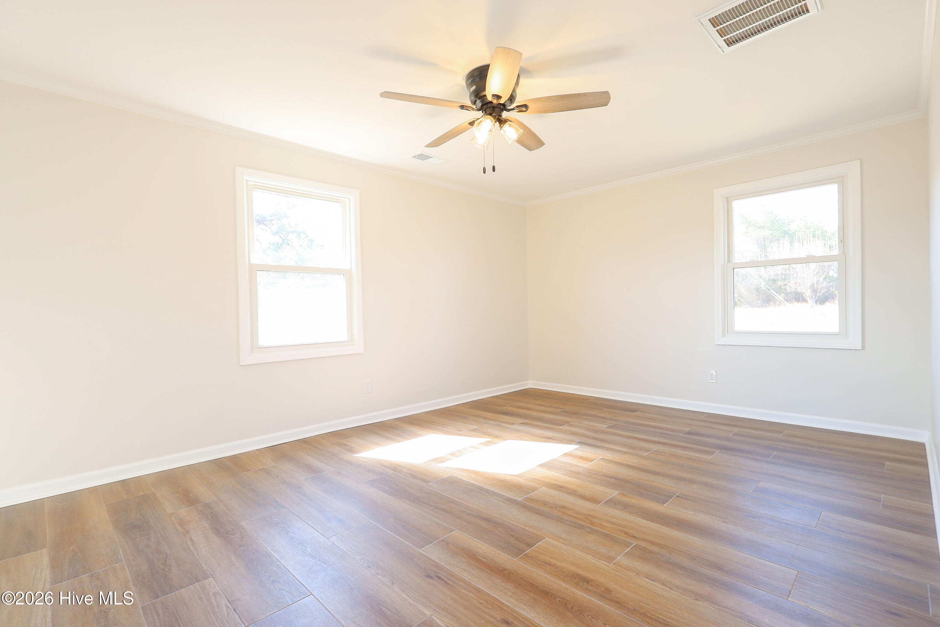 100556838 | Photo 27